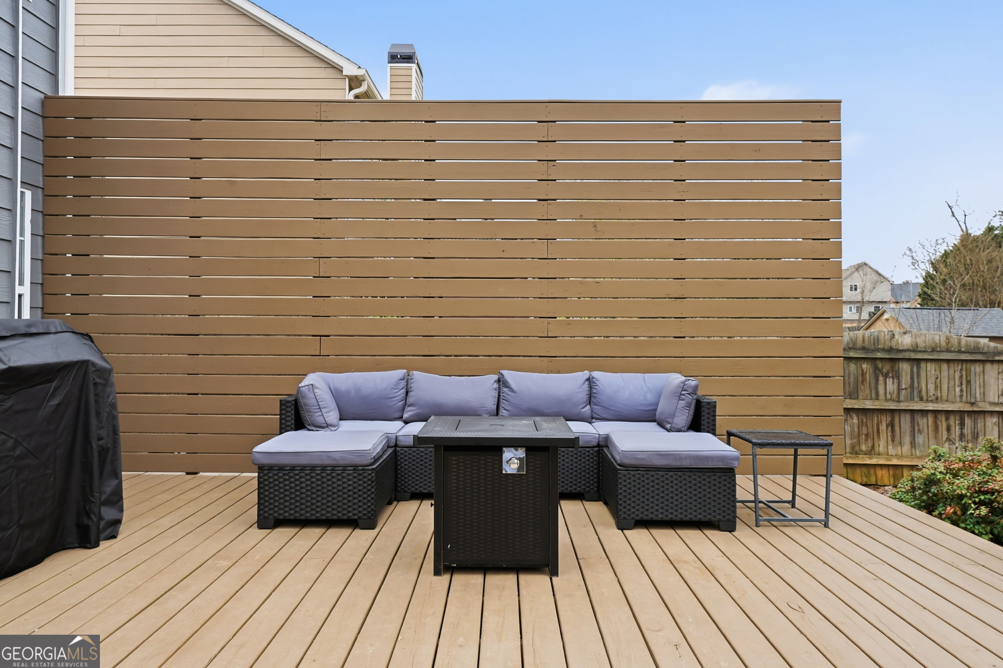 5076 Newpark Drive NW