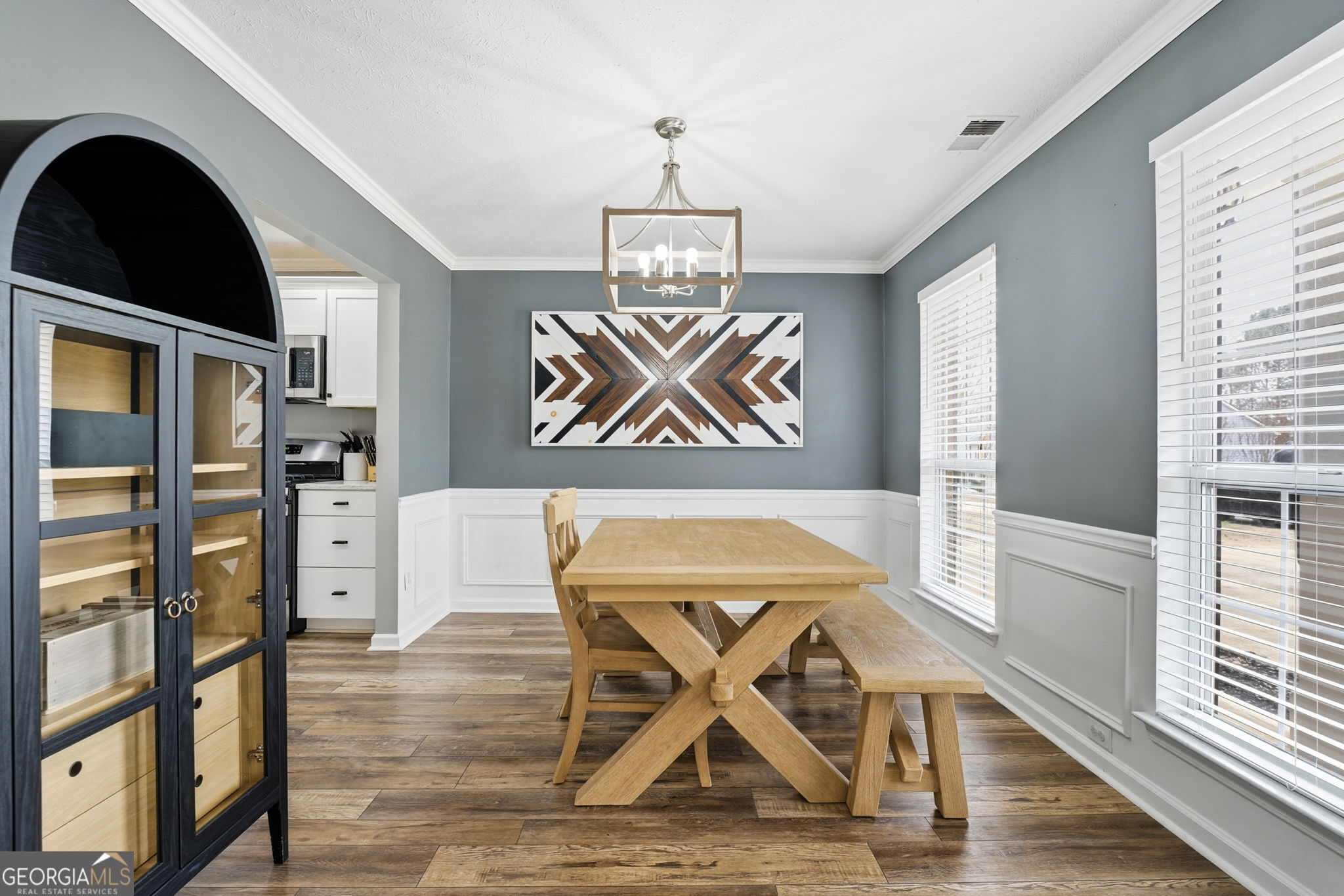 5076 Newpark Drive NW