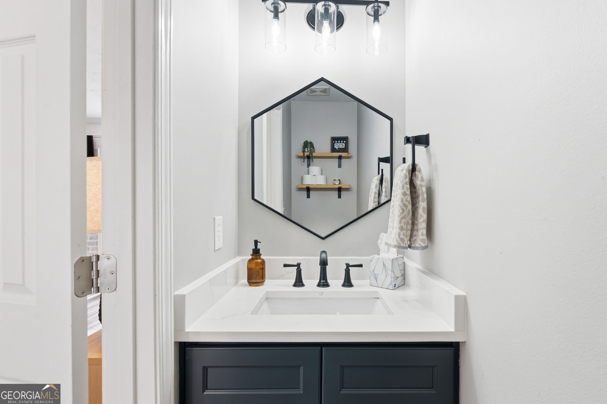 5076 Newpark Drive NW