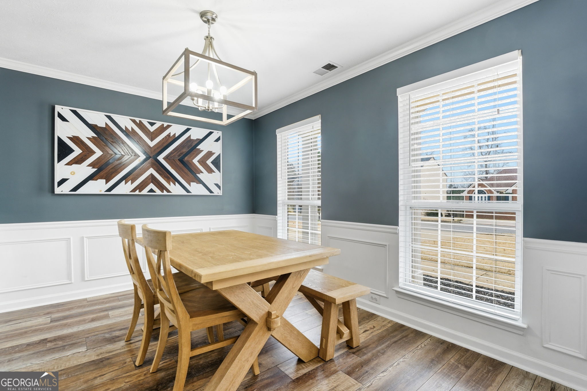 5076 Newpark Drive NW