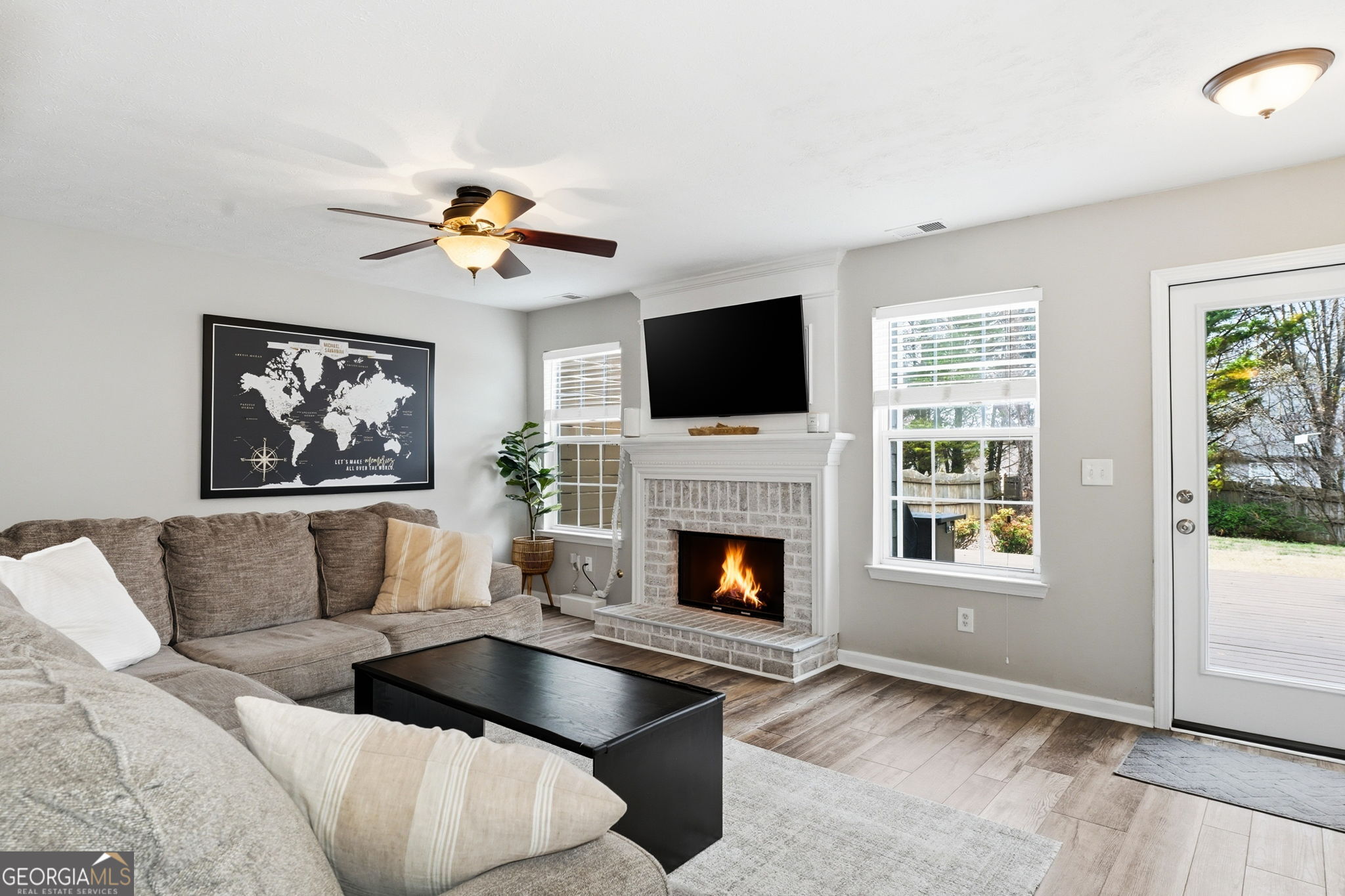 5076 Newpark Drive NW