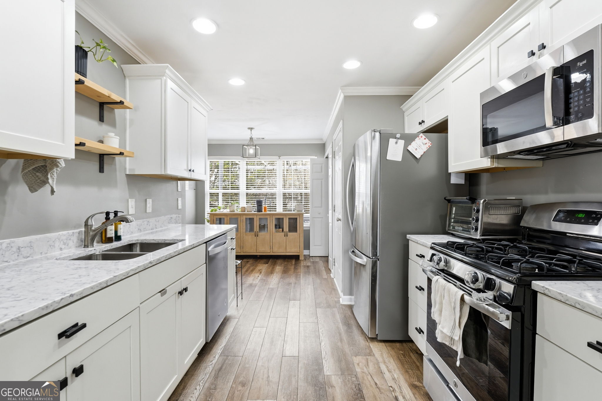 5076 Newpark Drive NW