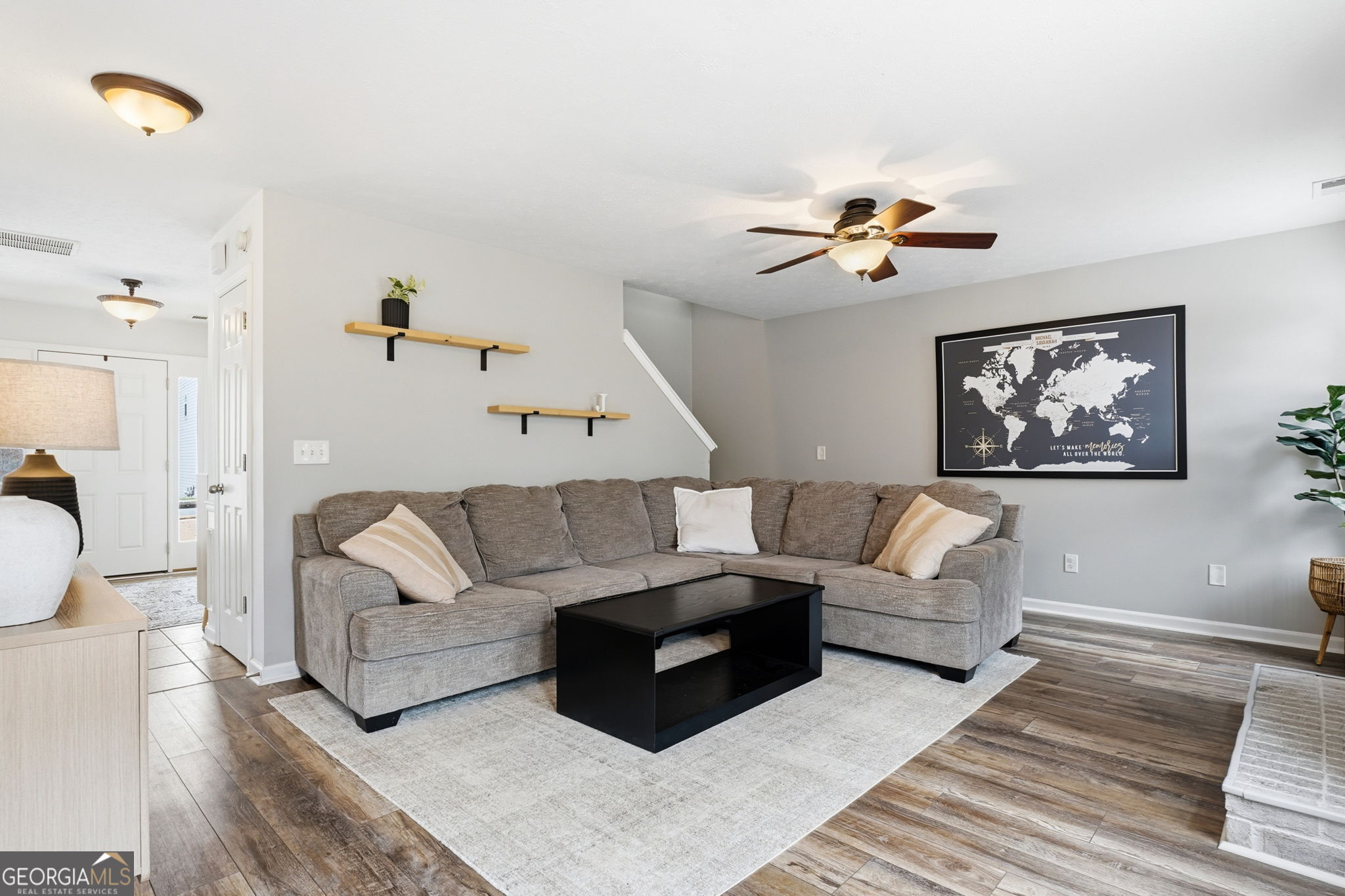 5076 Newpark Drive NW