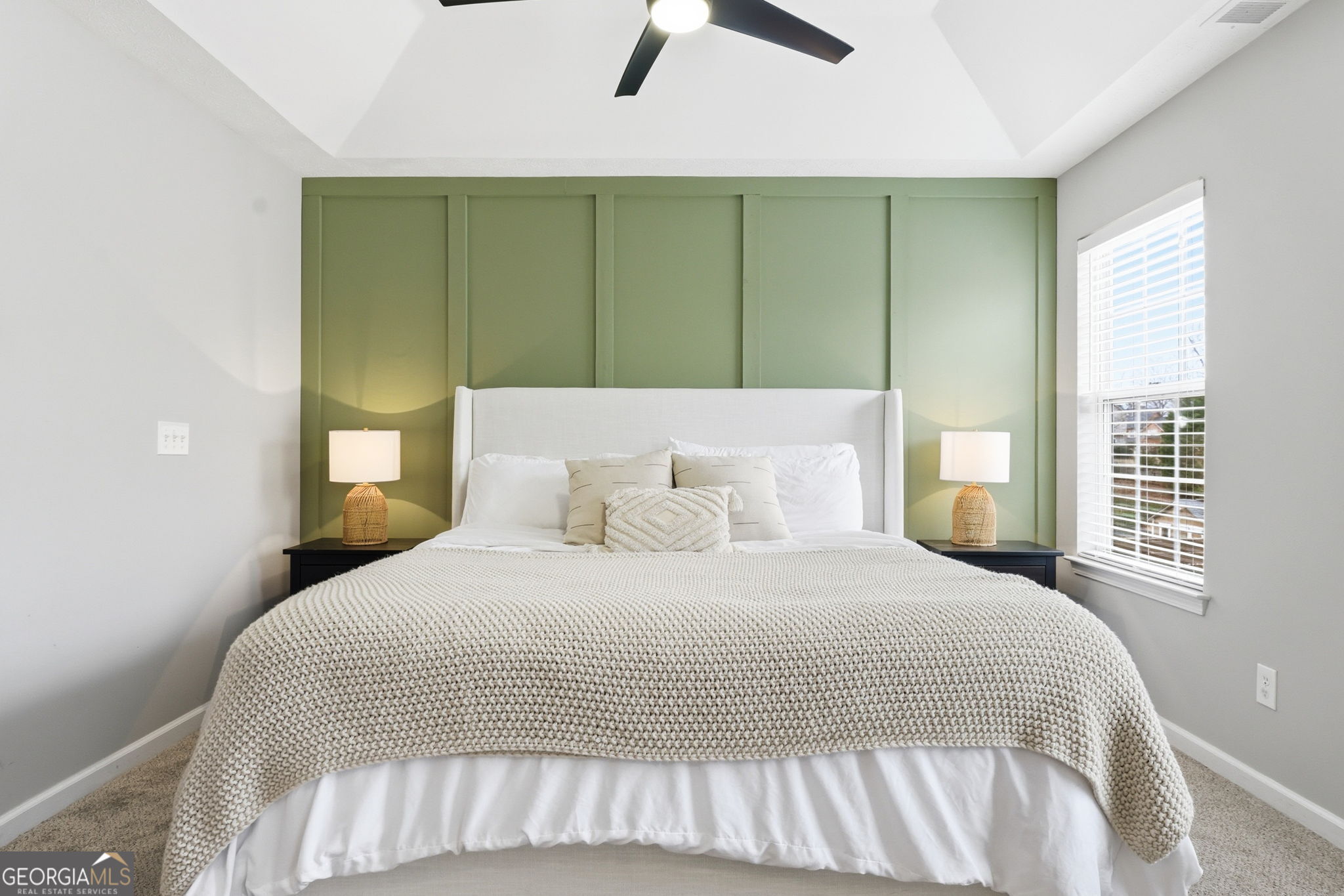 5076 Newpark Drive NW