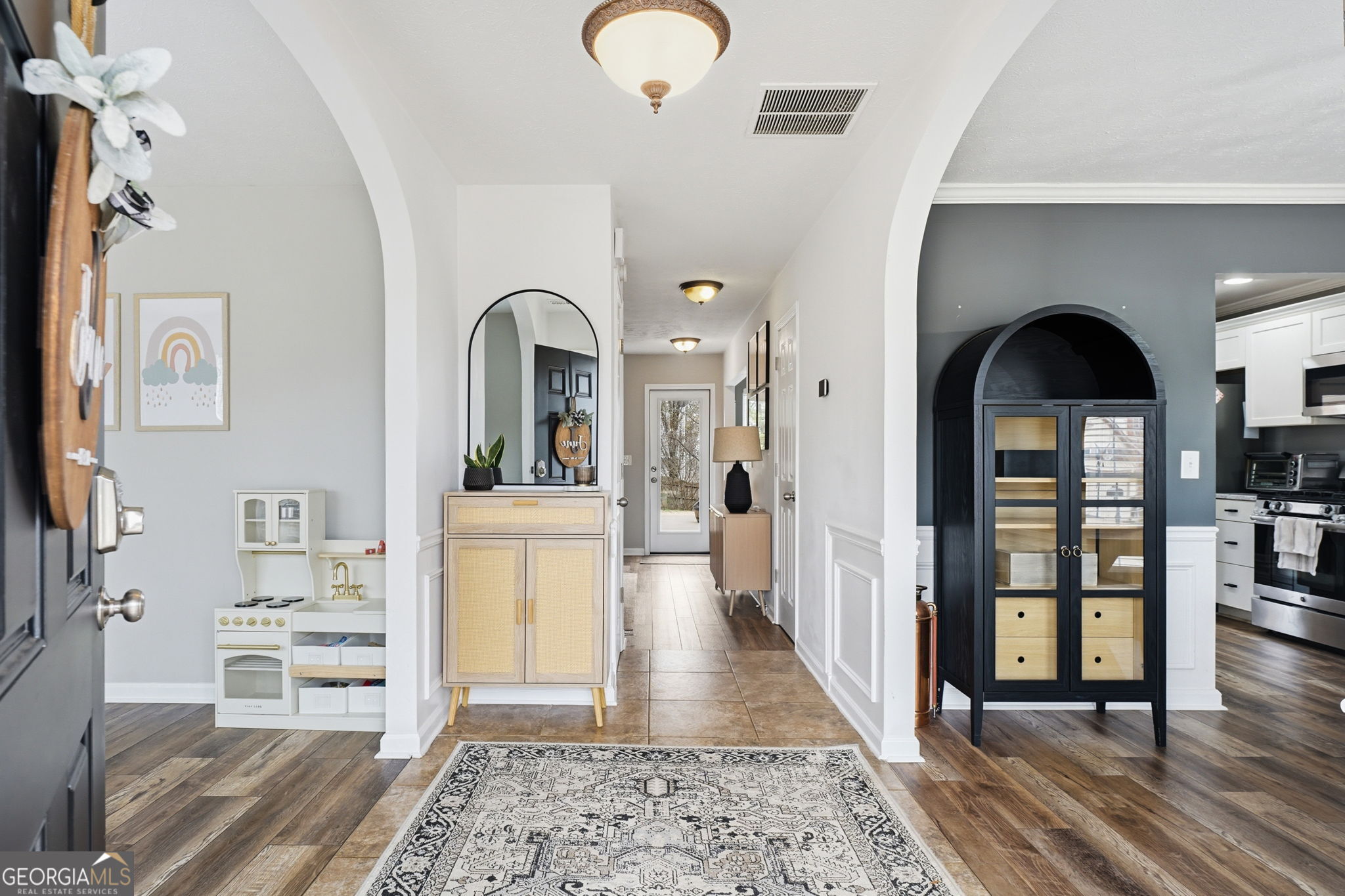 5076 Newpark Drive NW