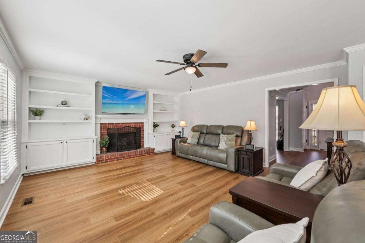 4304 Cedar Bluff Way SW