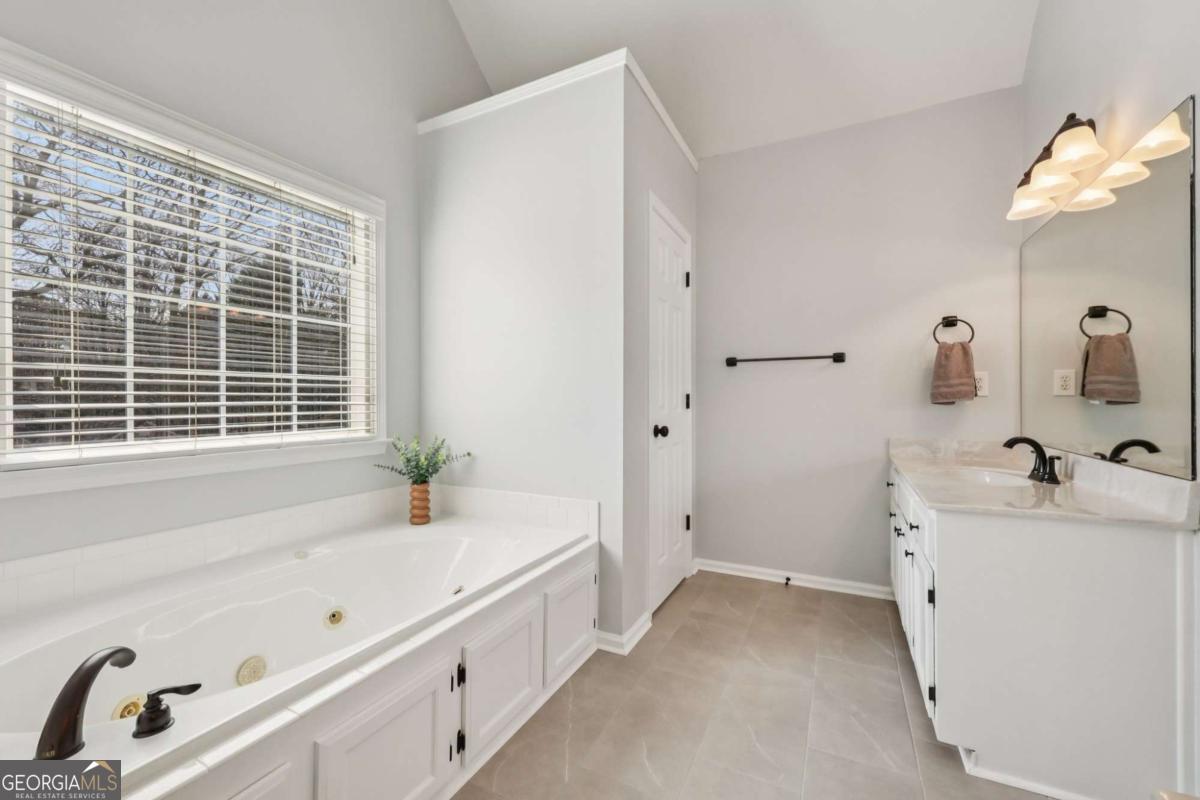 4304 Cedar Bluff Way SW