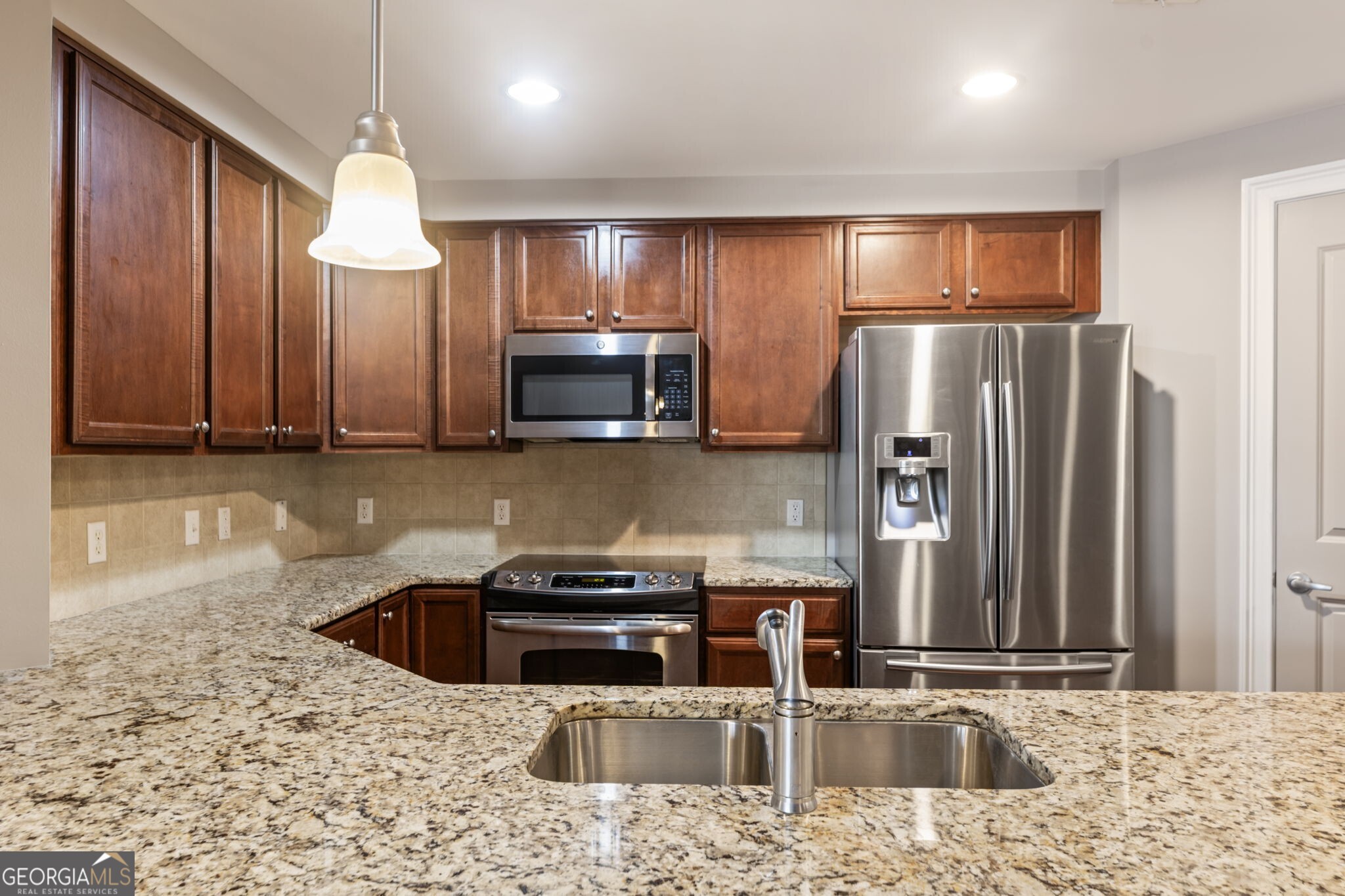 200 River Vista Drive # 520