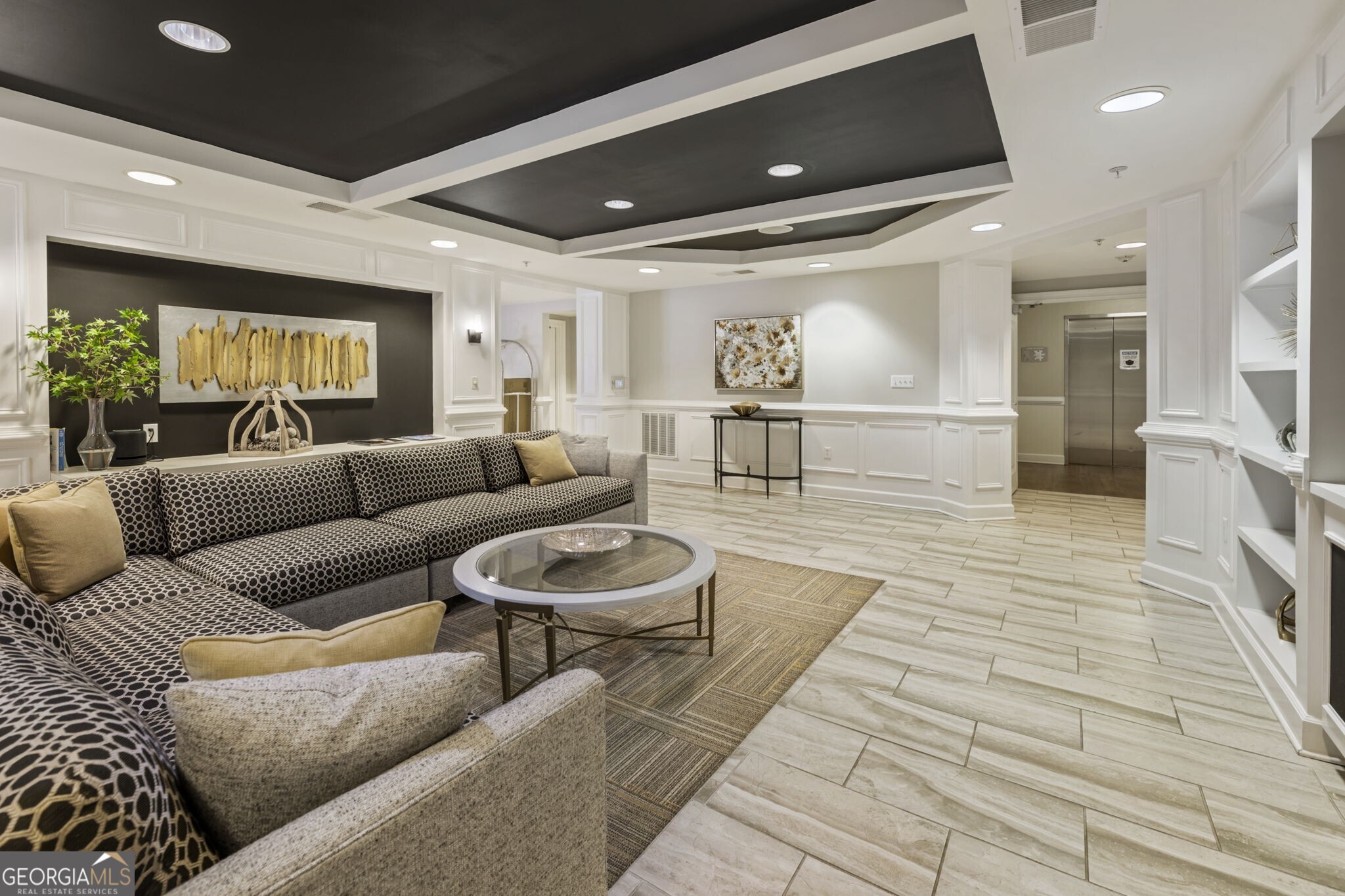 200 River Vista Drive # 520