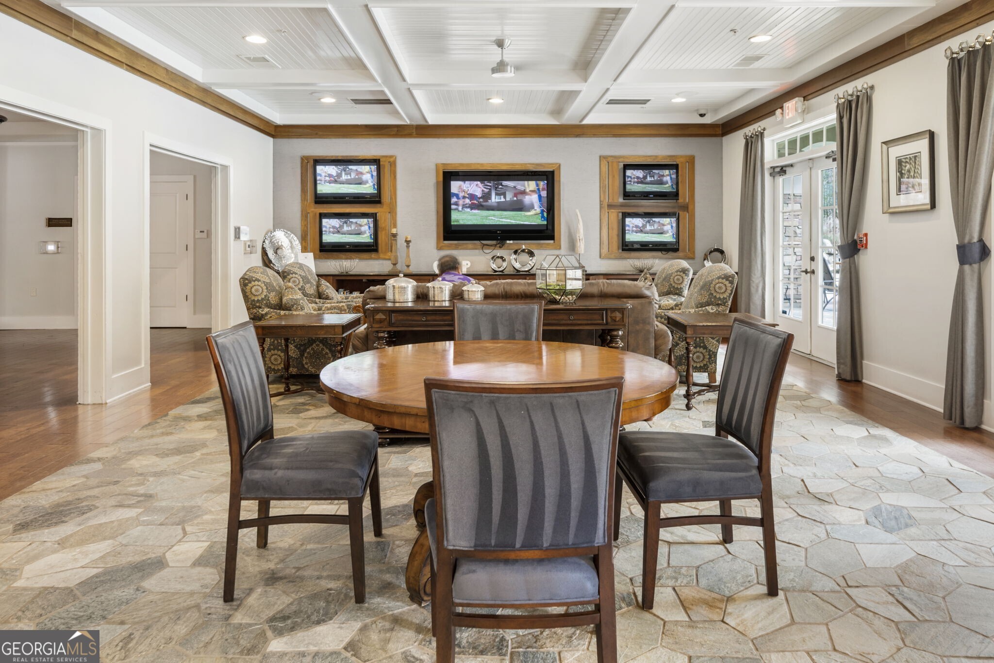 200 River Vista Drive # 520