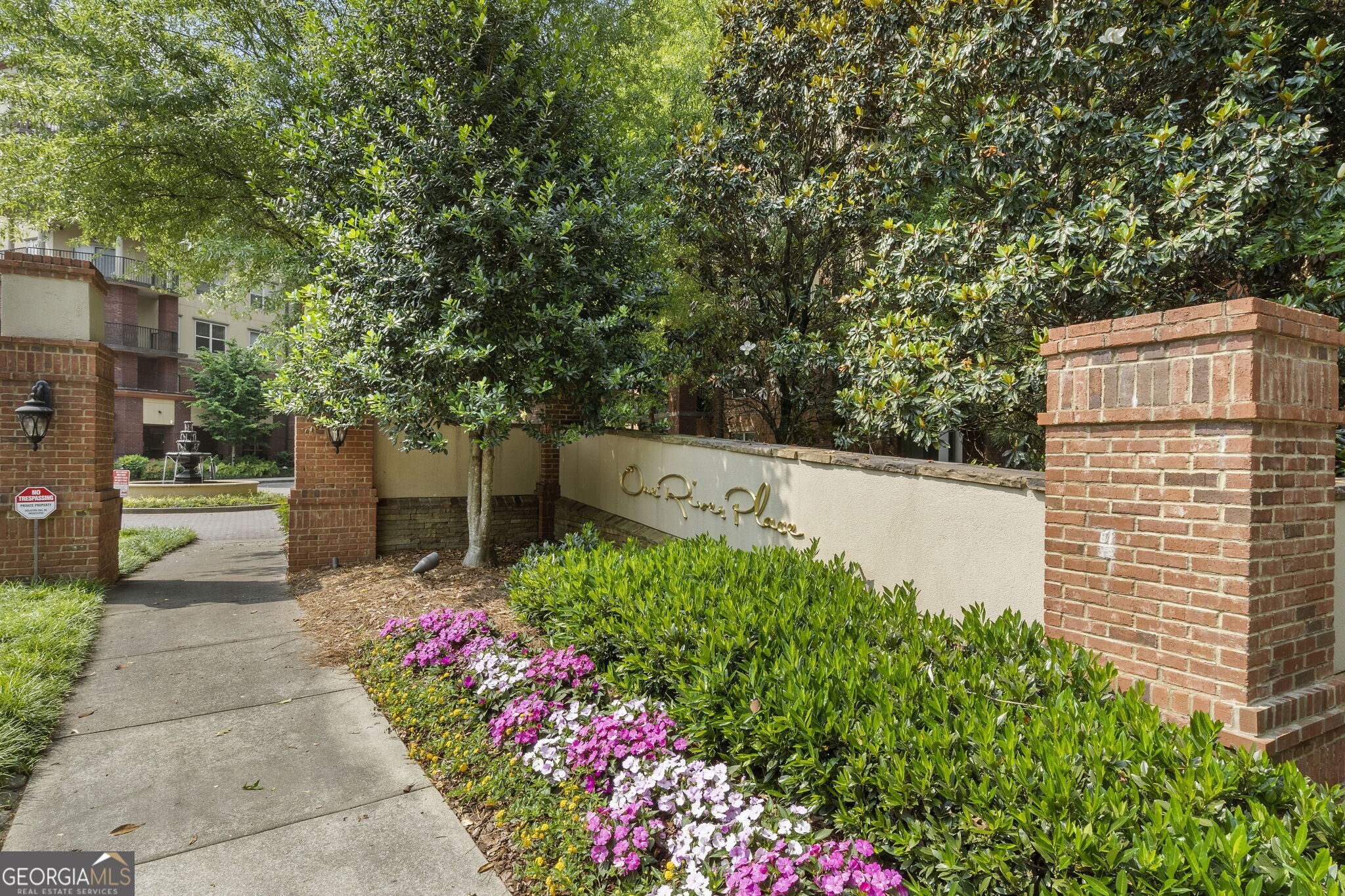 200 River Vista Drive # 520