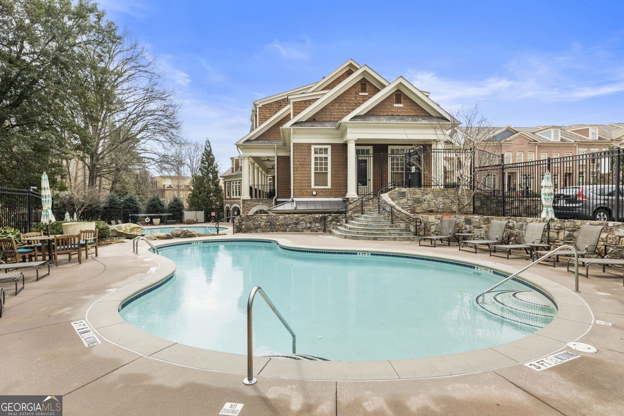 200 River Vista Drive # 520