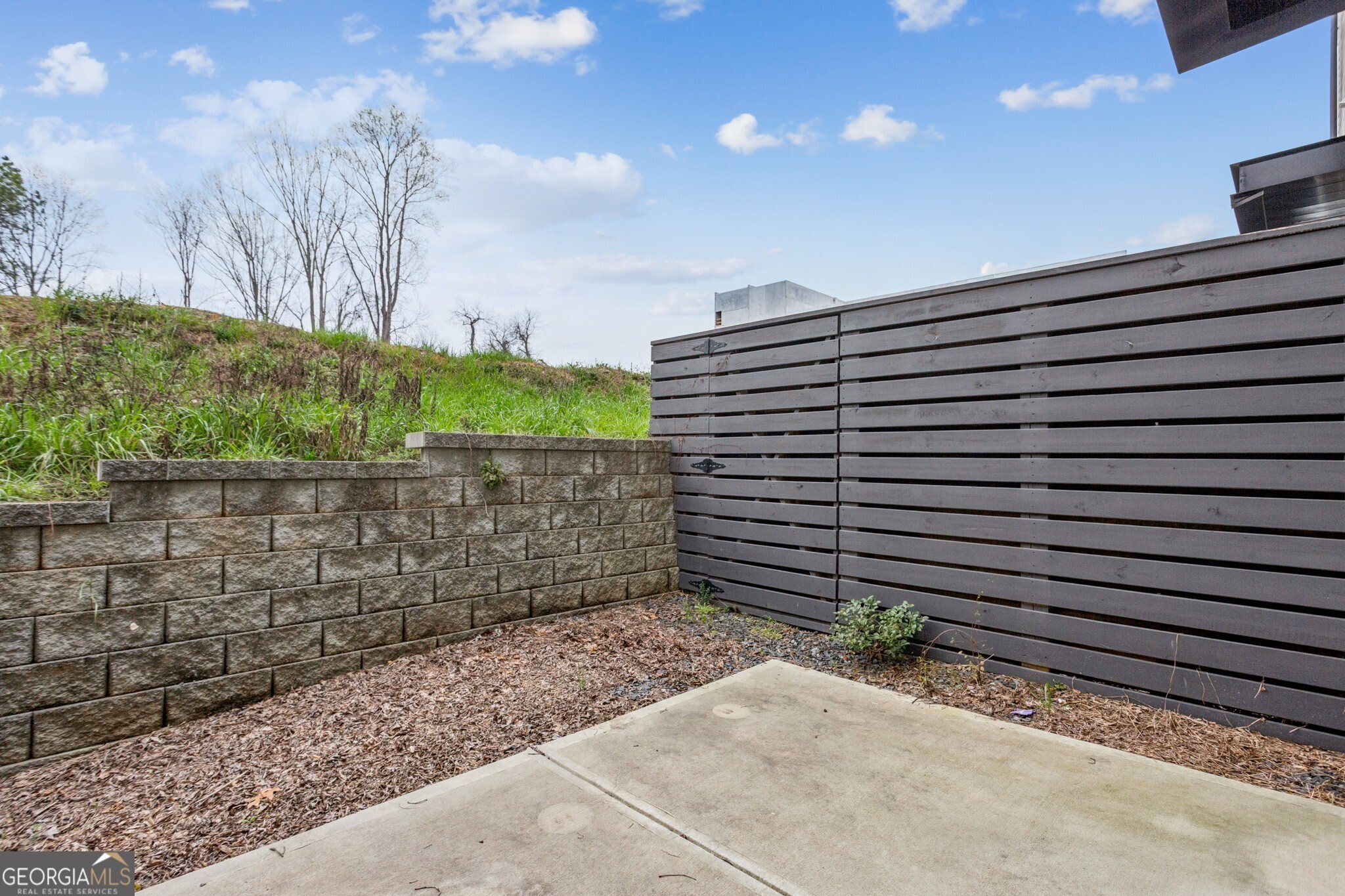 1261 Chelsea Circle NW