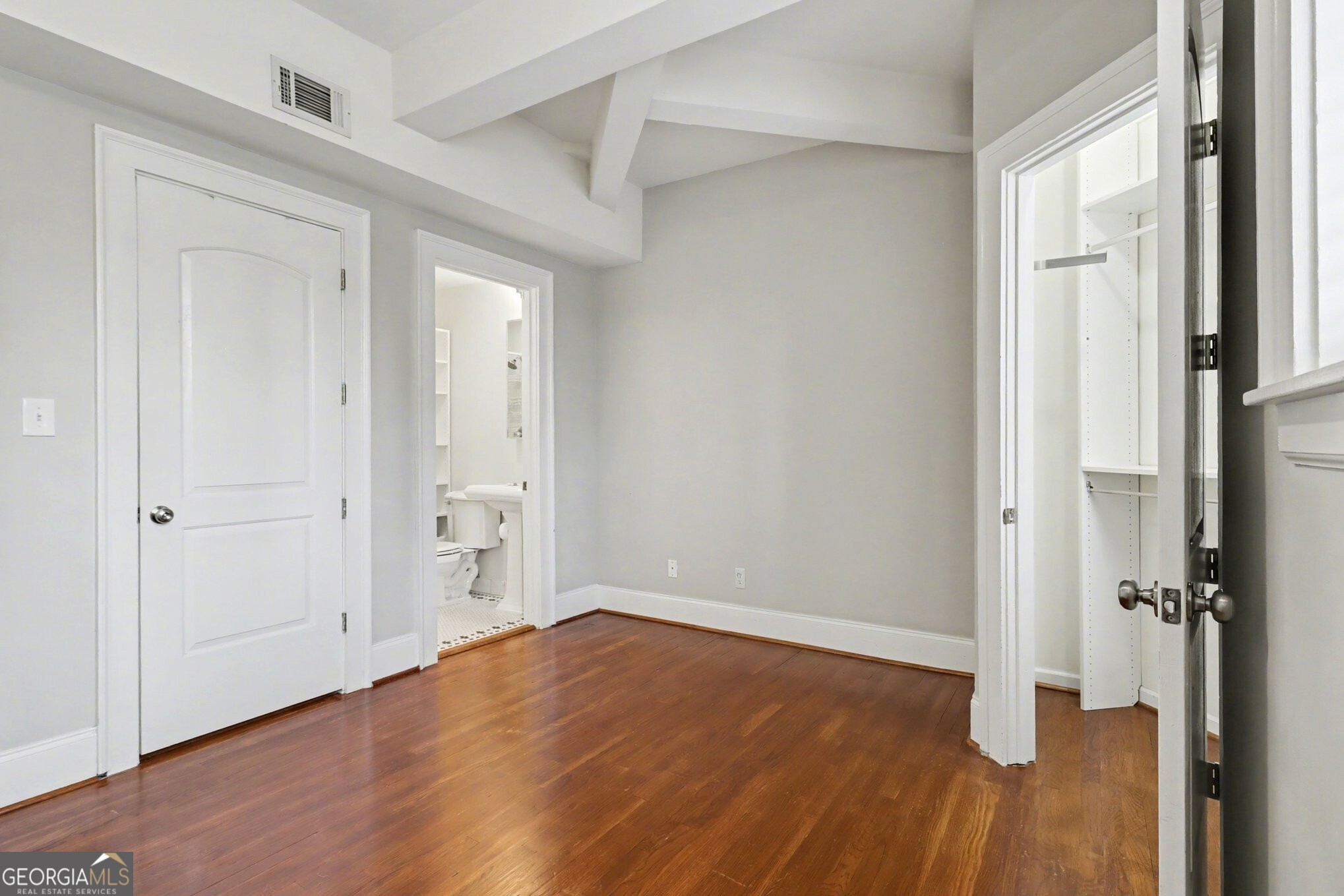 908 Juniper Street NE # 206