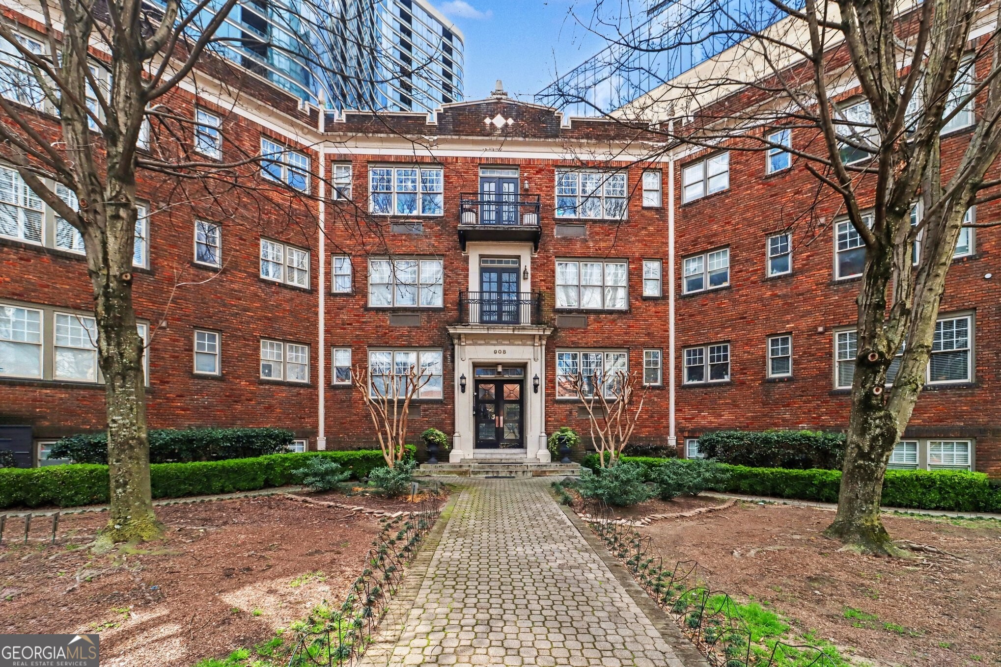 908 Juniper Street NE # 206