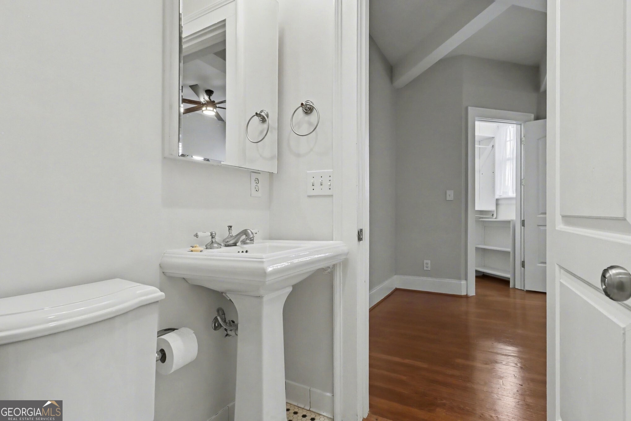 908 Juniper Street NE # 206