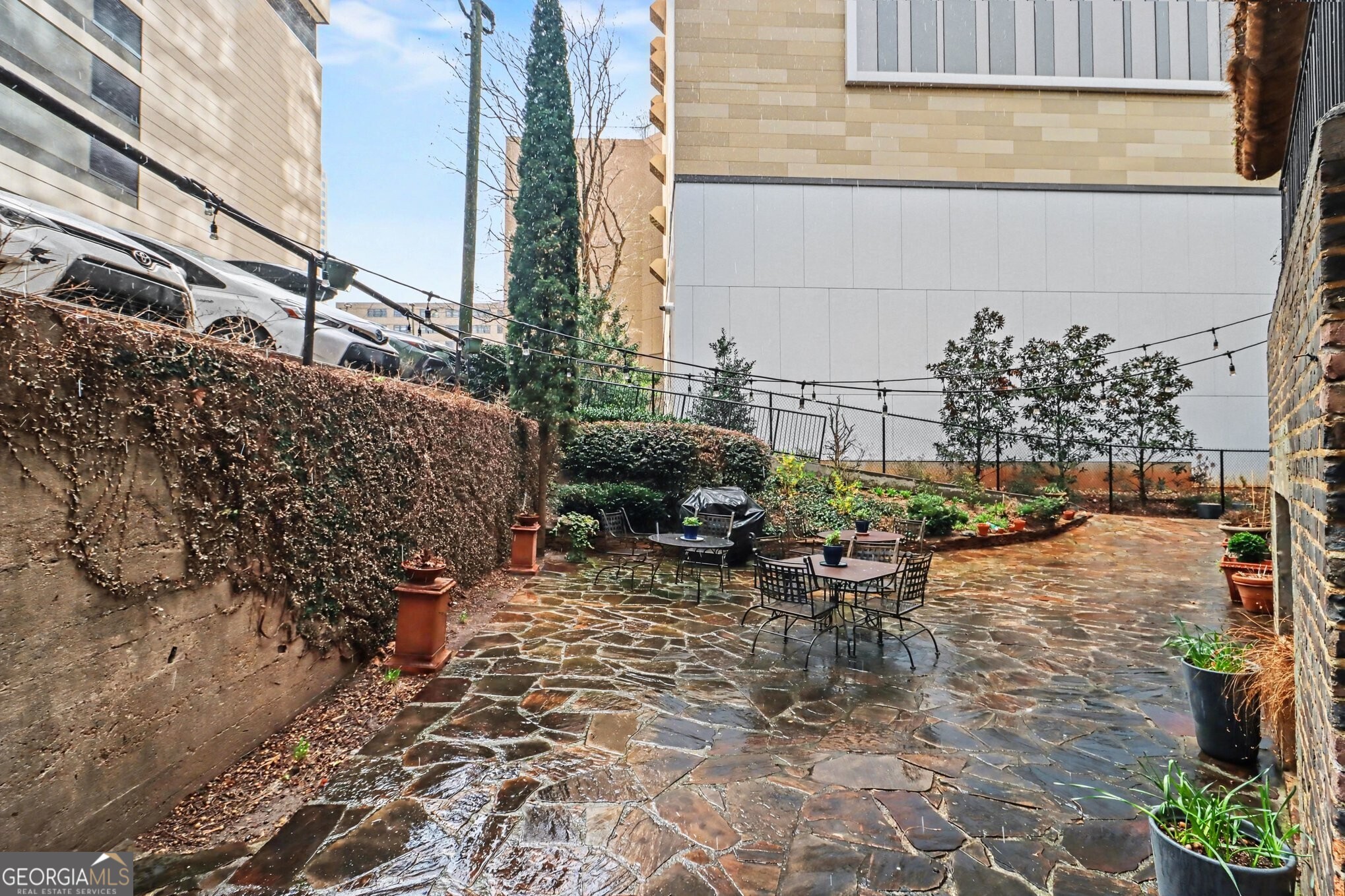 908 Juniper Street NE # 206