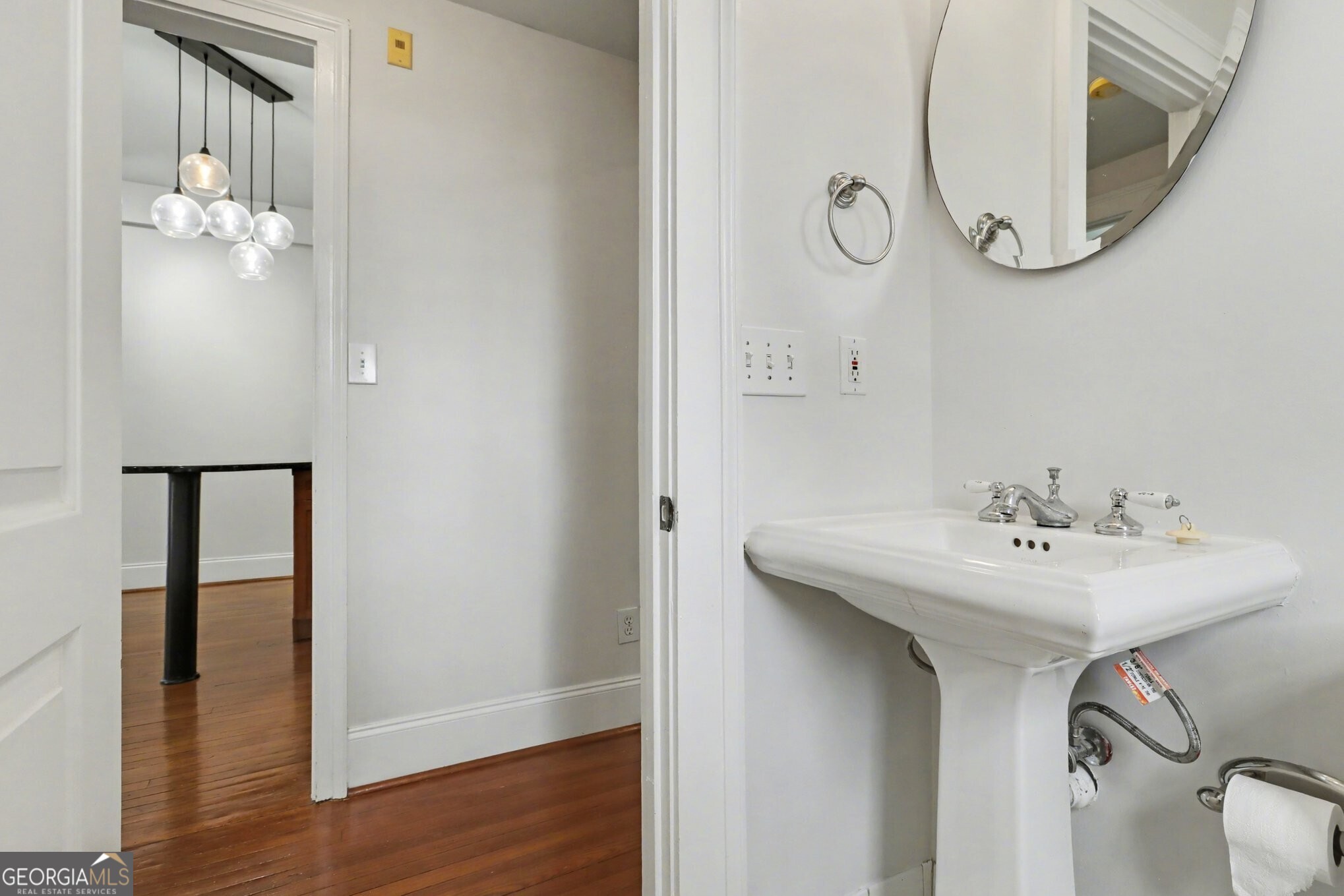 908 Juniper Street NE # 206