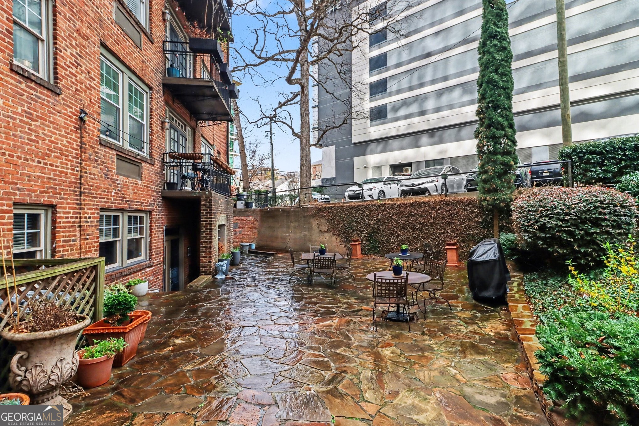 908 Juniper Street NE # 206