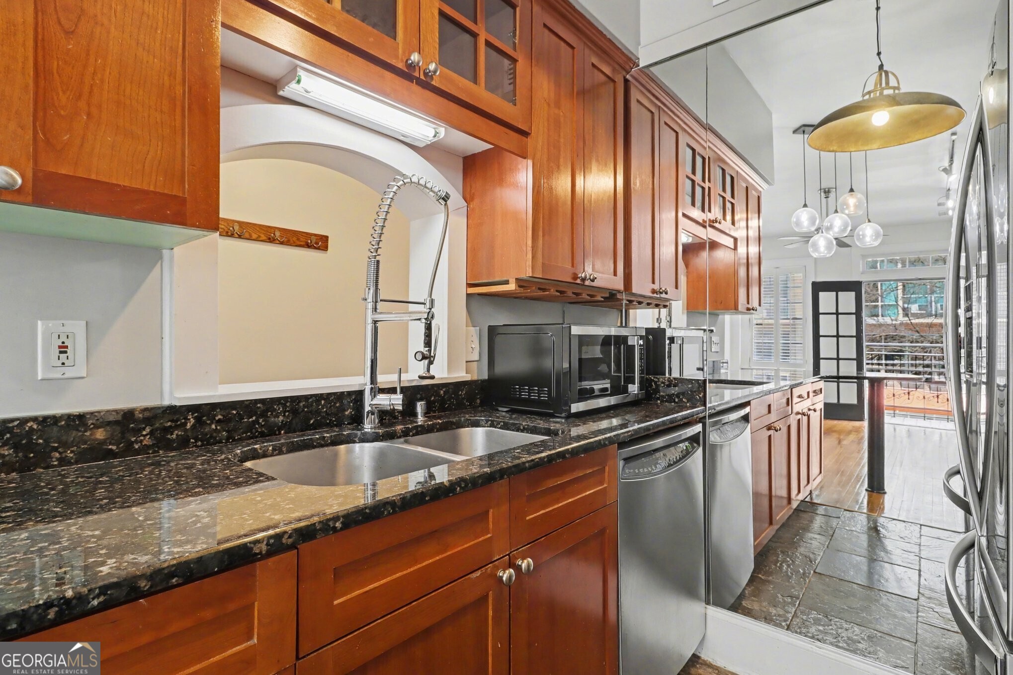 908 Juniper Street NE # 206