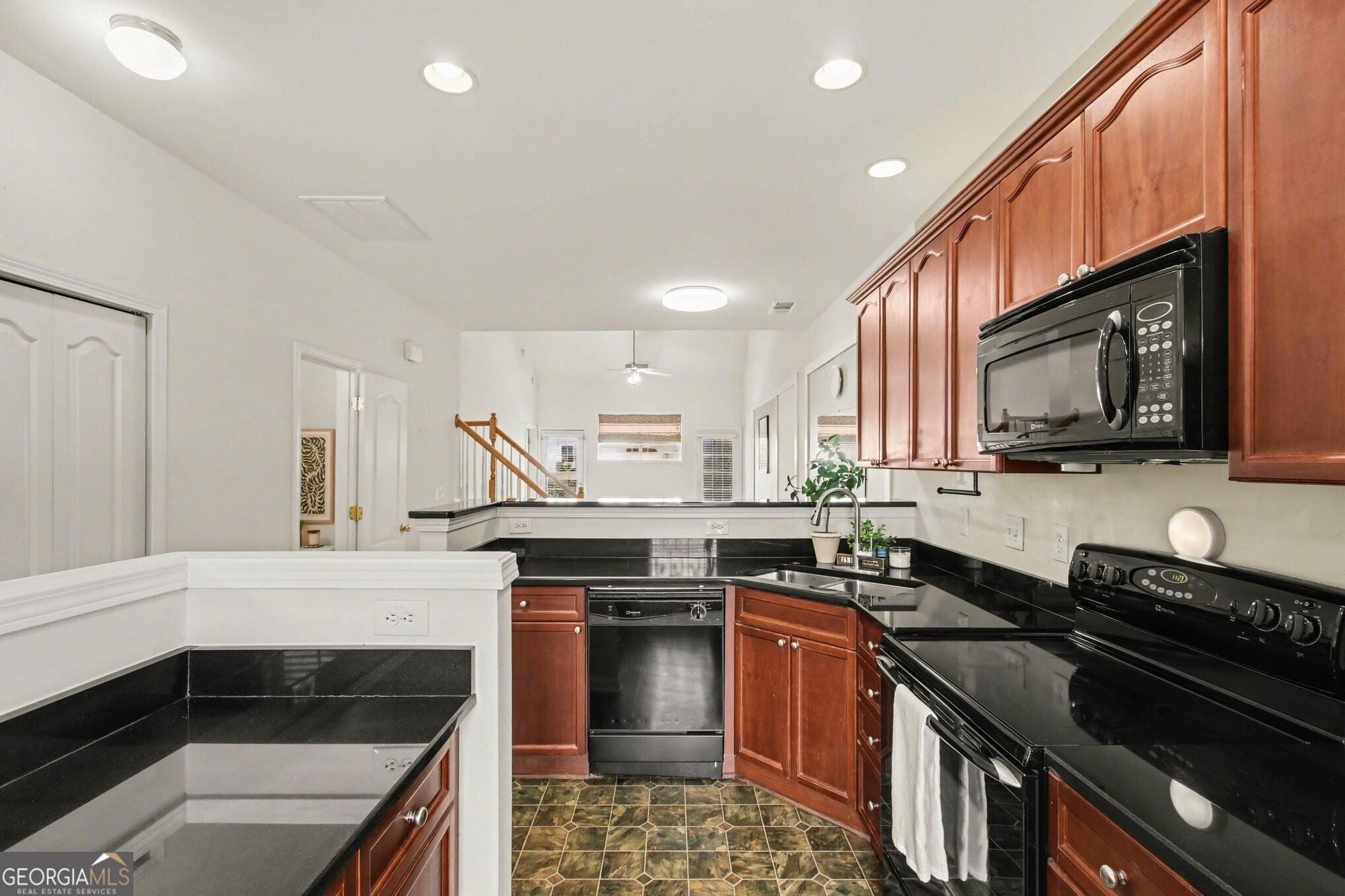2367 Suwanee Pointe Drive