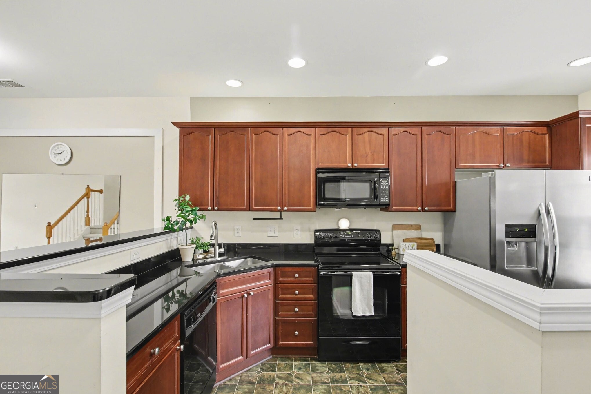 2367 Suwanee Pointe Drive