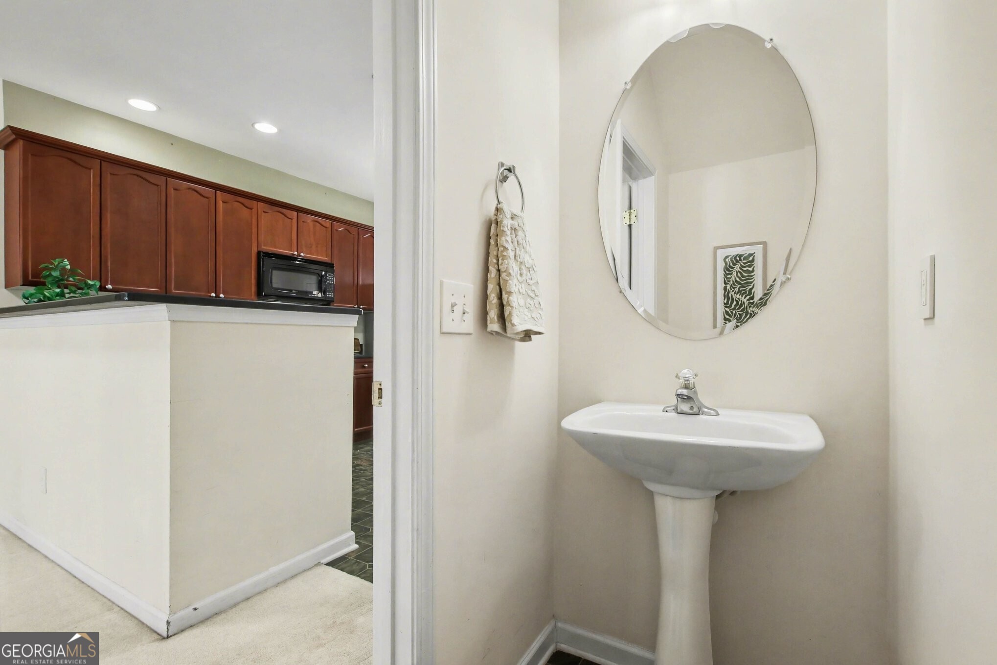 2367 Suwanee Pointe Drive
