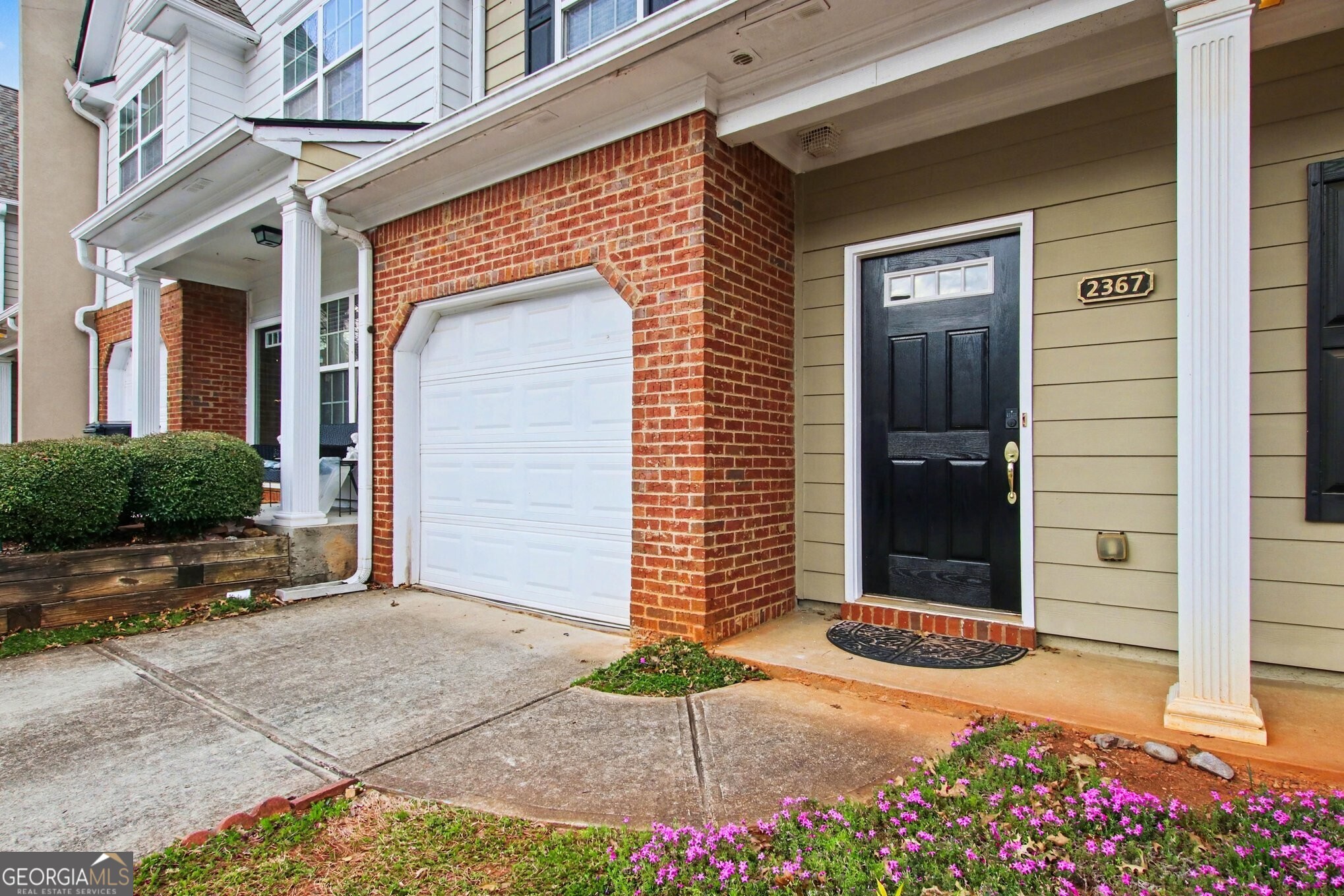 2367 Suwanee Pointe Drive
