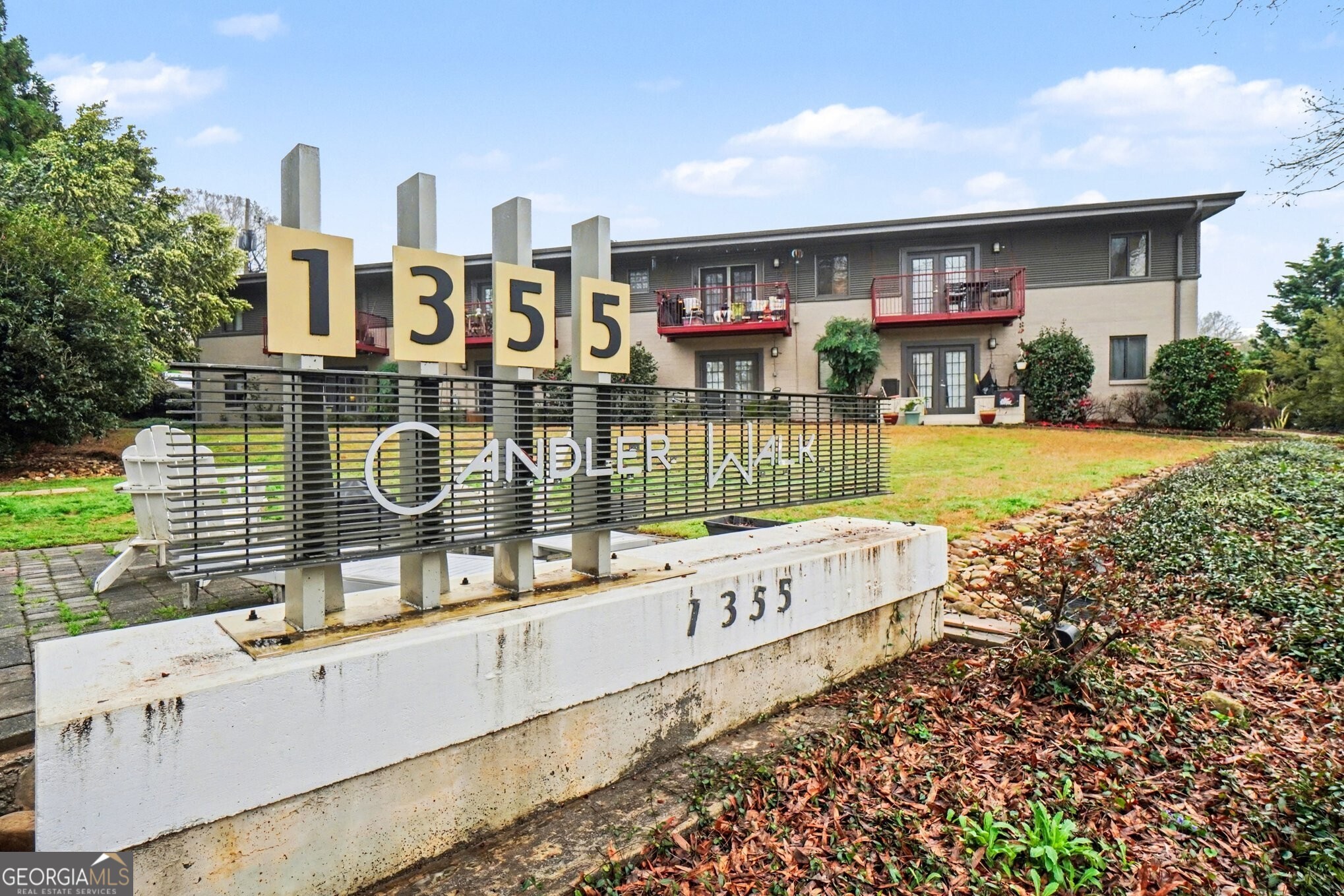 1355 Euclid Avenue NE # 26