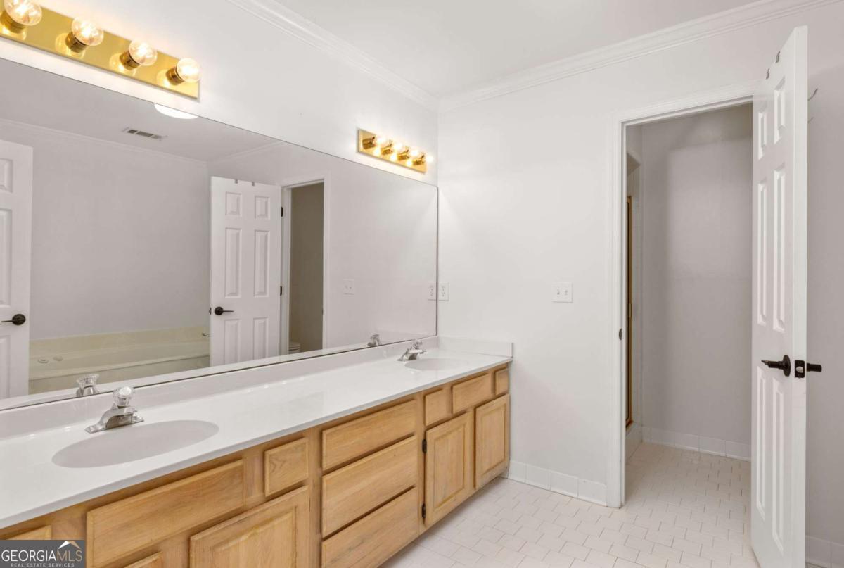 206 Cameron Place SE