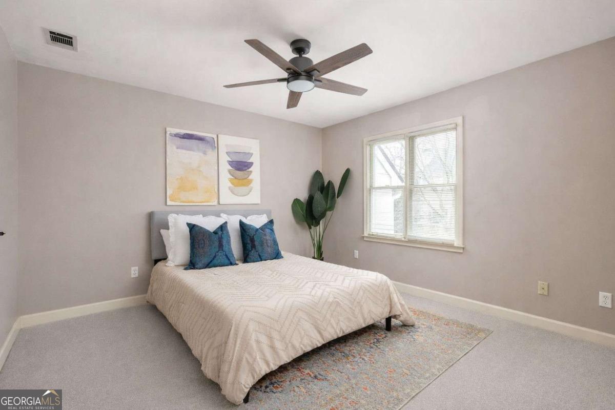 206 Cameron Place SE