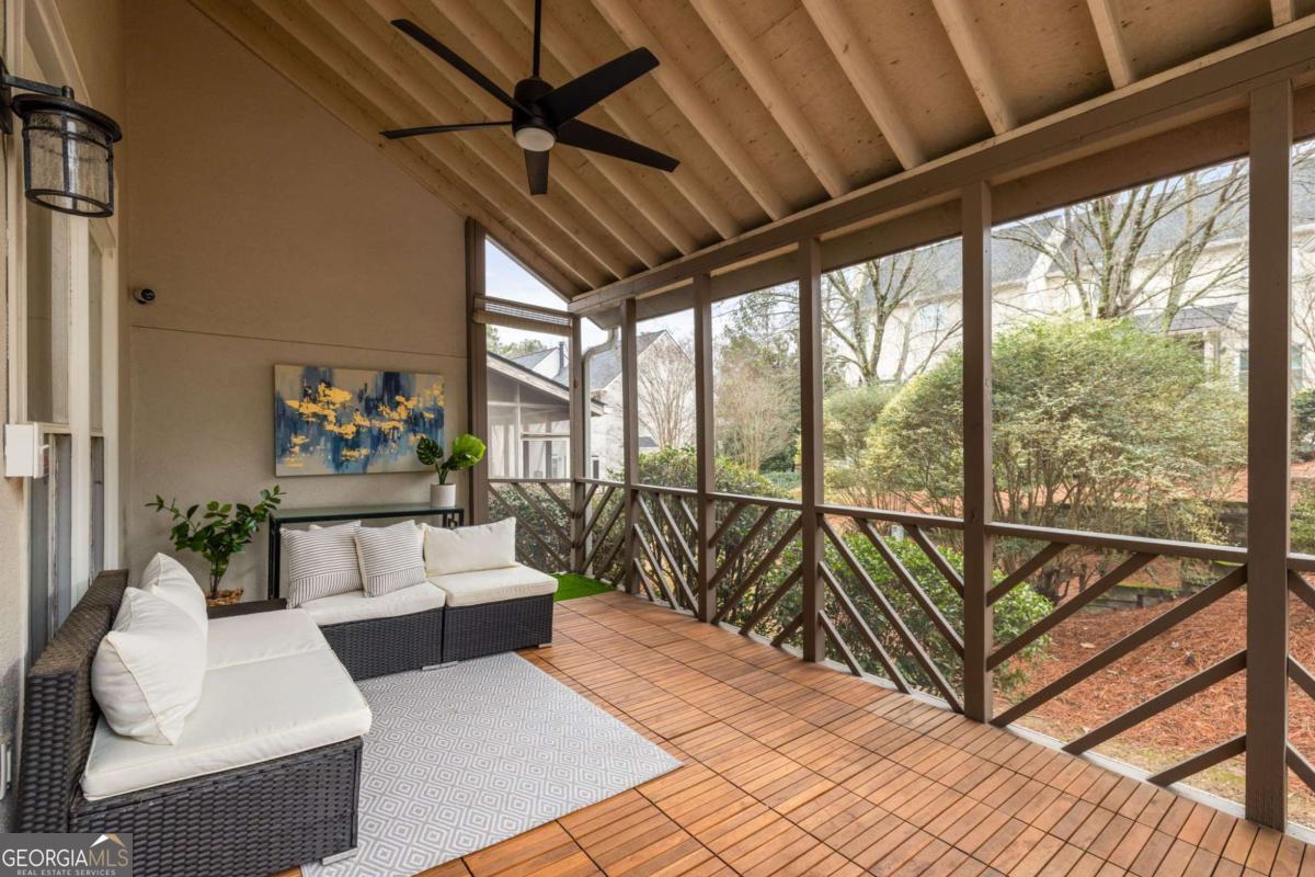 206 Cameron Place SE