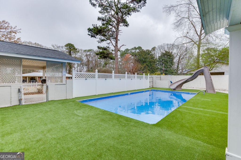 206 College Circle