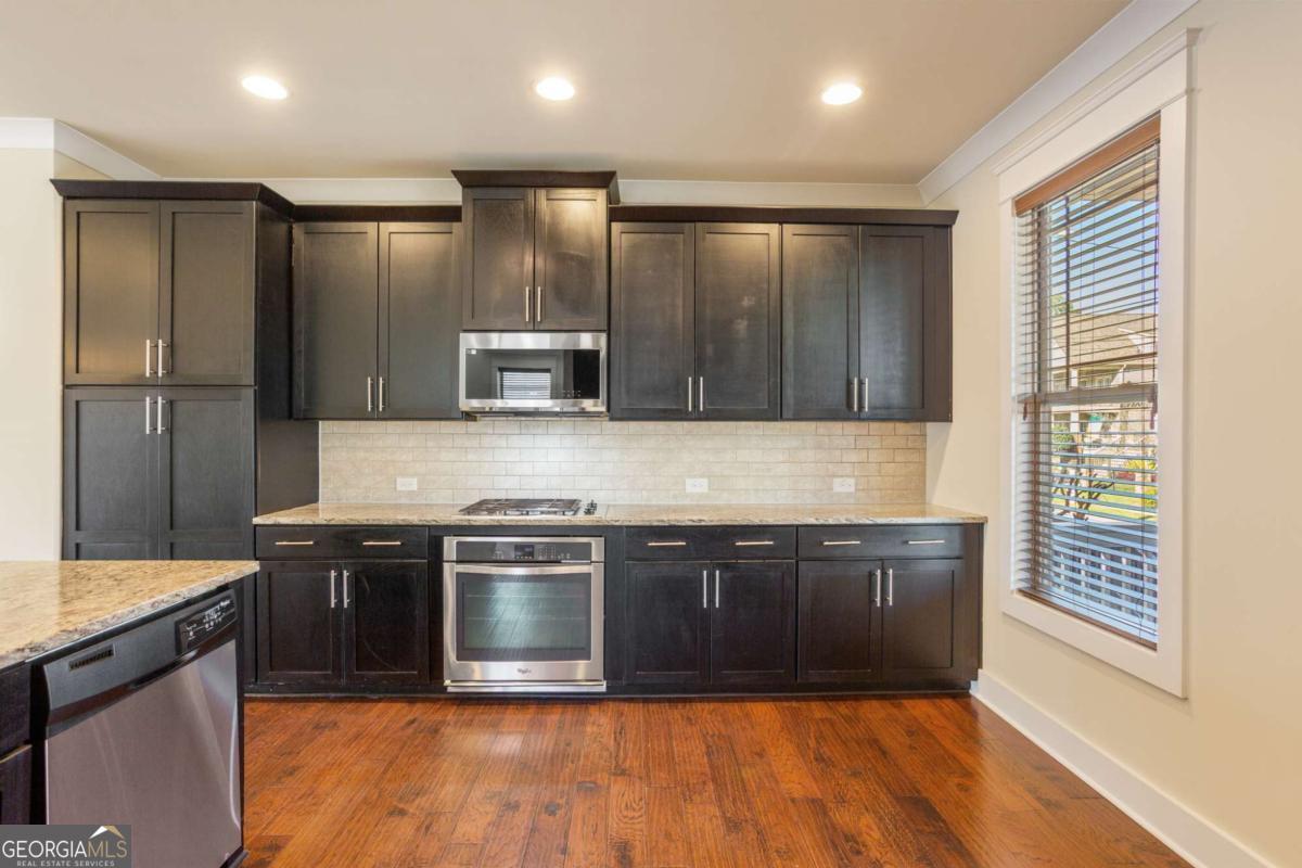 1566 Roswell Street SE