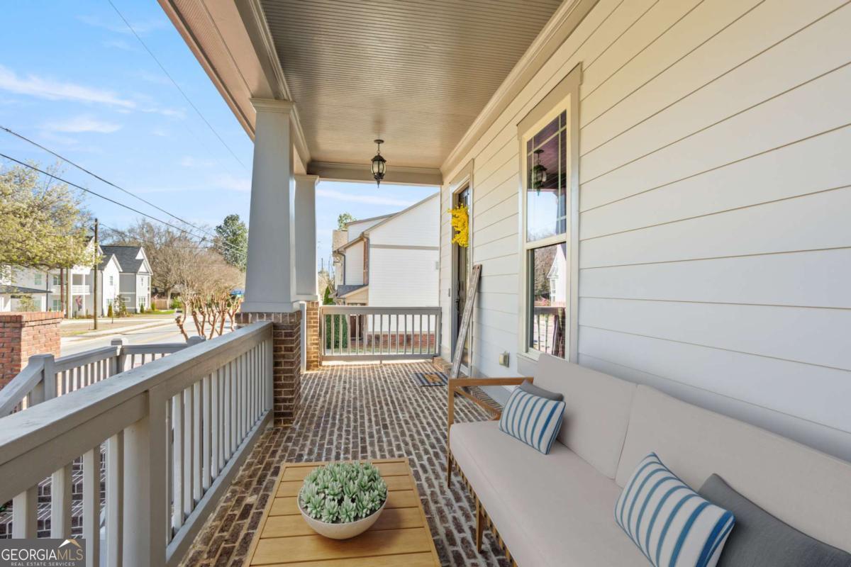 1566 Roswell Street SE