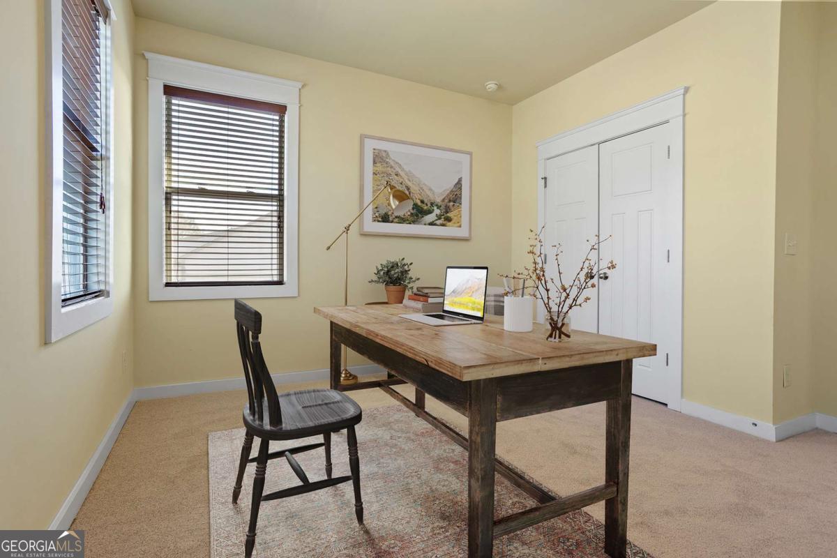 1566 Roswell Street SE