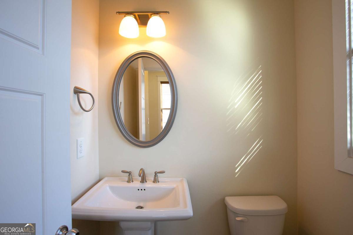 1566 Roswell Street SE