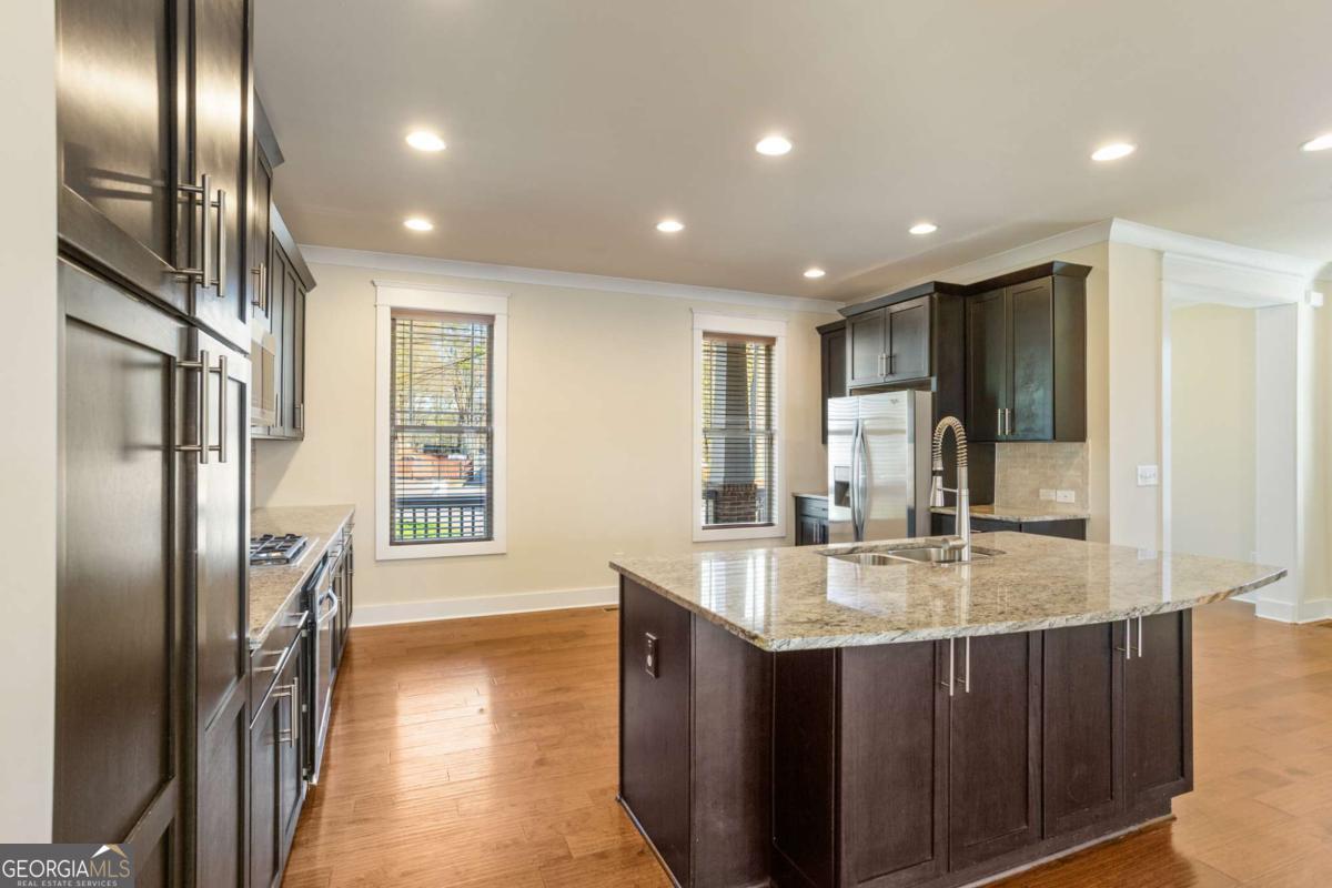 1566 Roswell Street SE