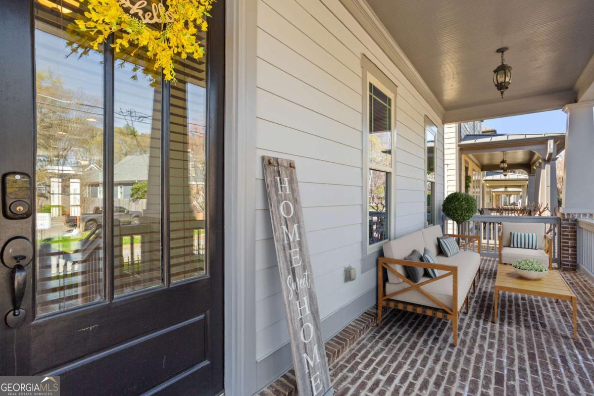 1566 Roswell Street SE