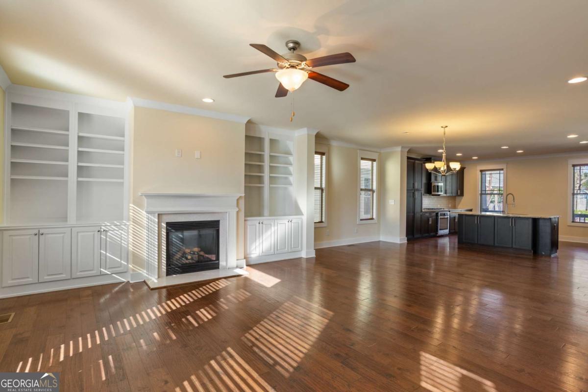 1566 Roswell Street SE