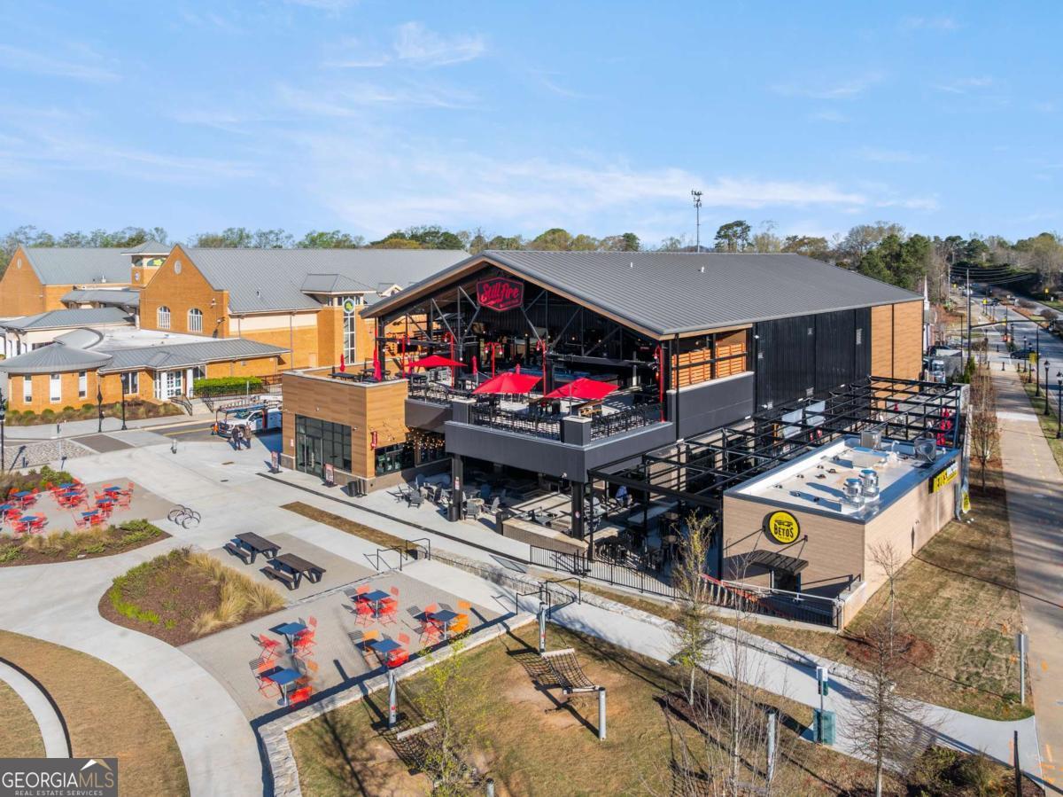 1566 Roswell Street SE