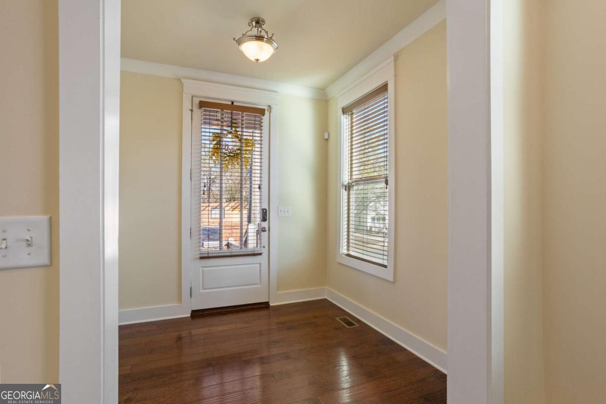 1566 Roswell Street SE