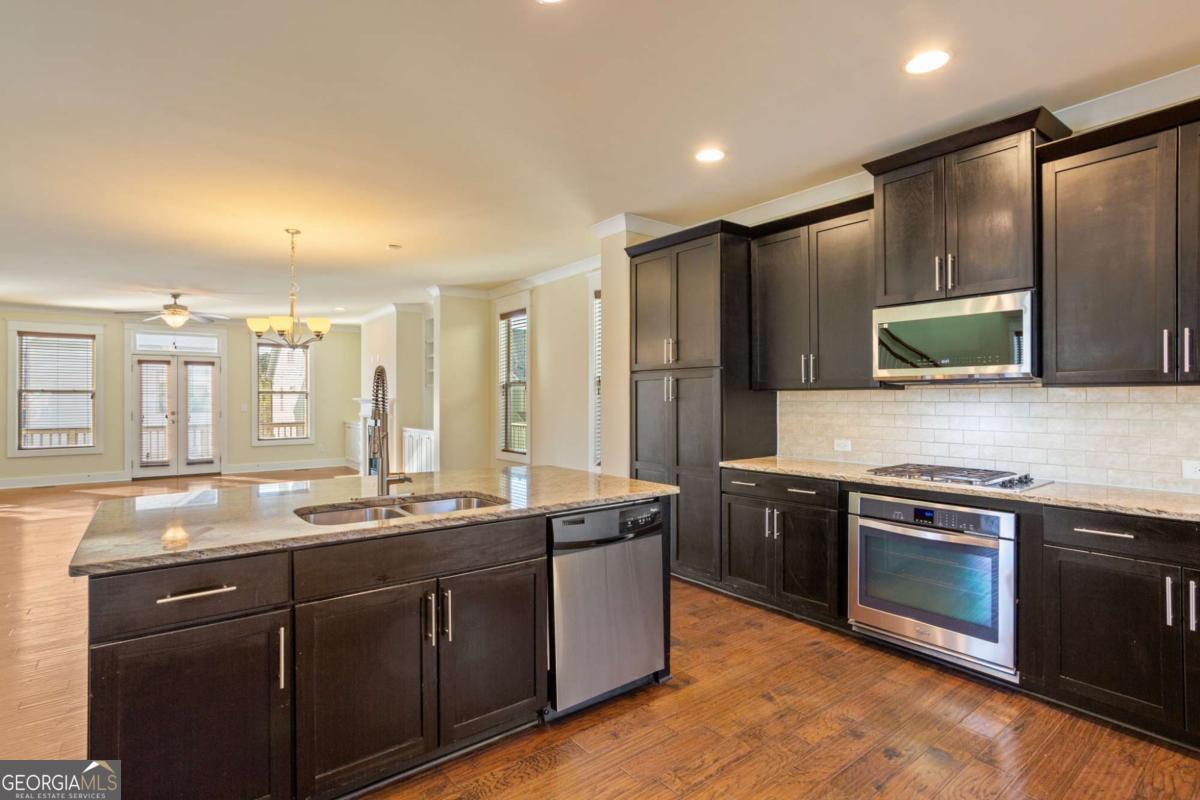 1566 Roswell Street SE