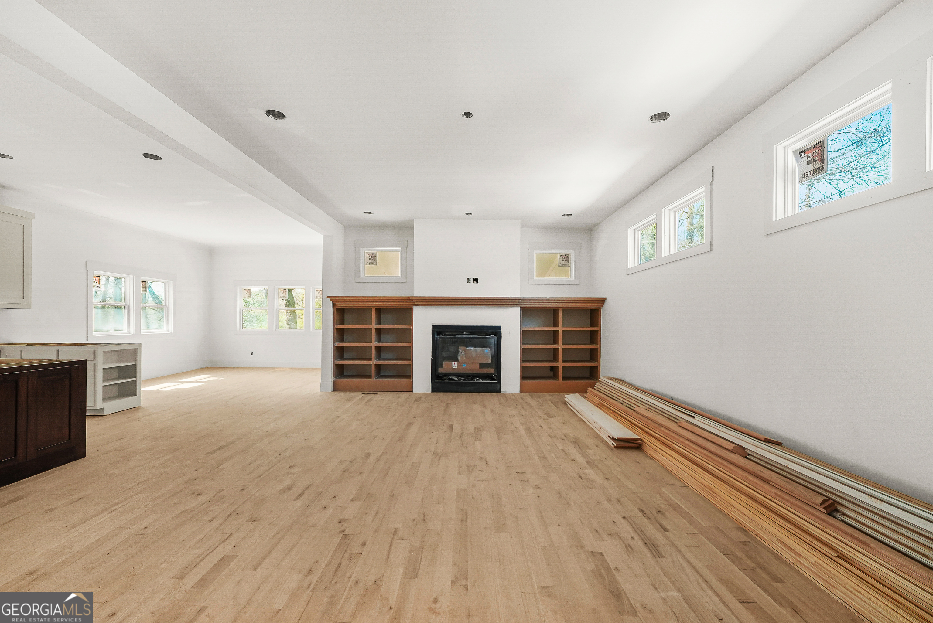 649 Hemlock Circle SE