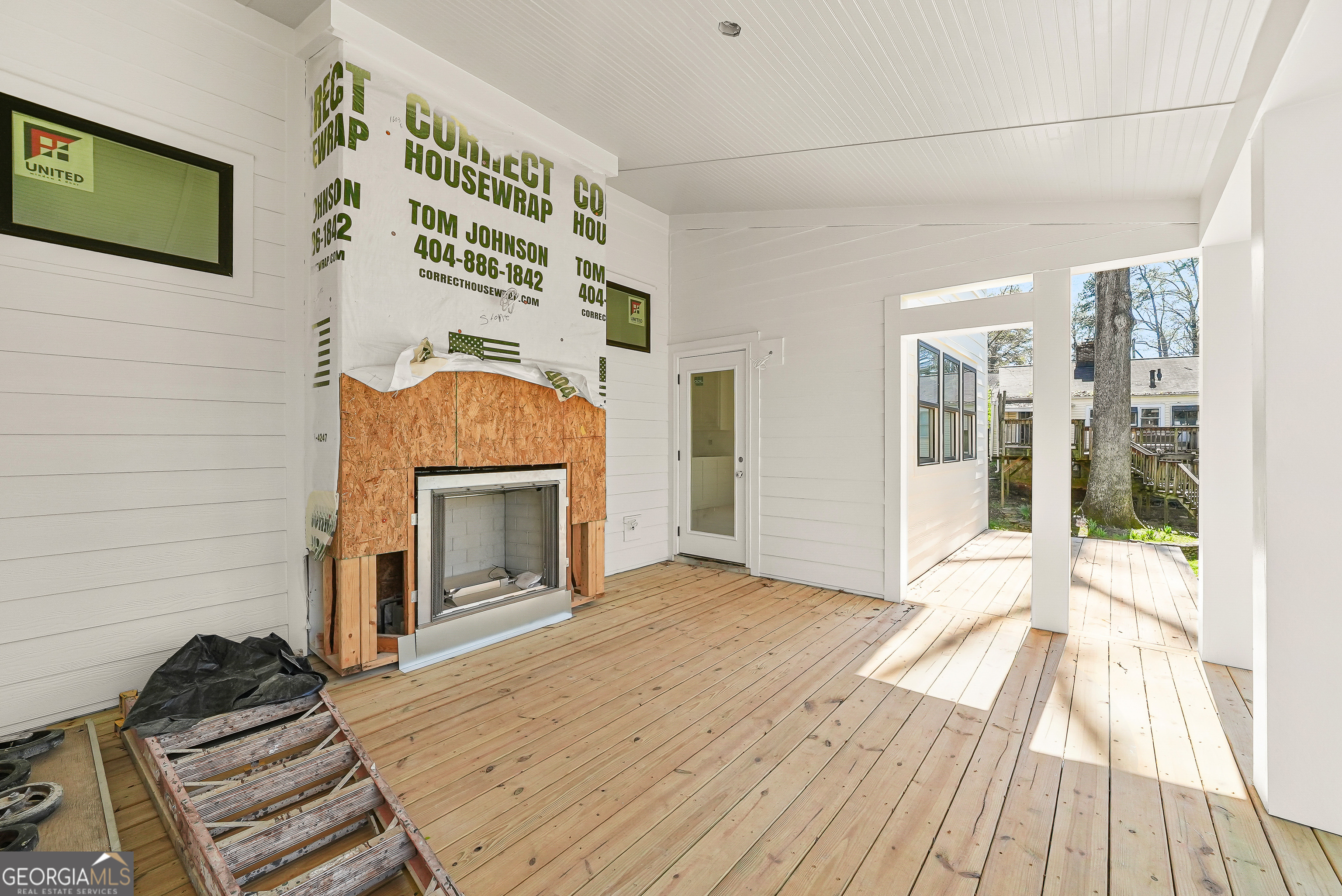 649 Hemlock Circle SE