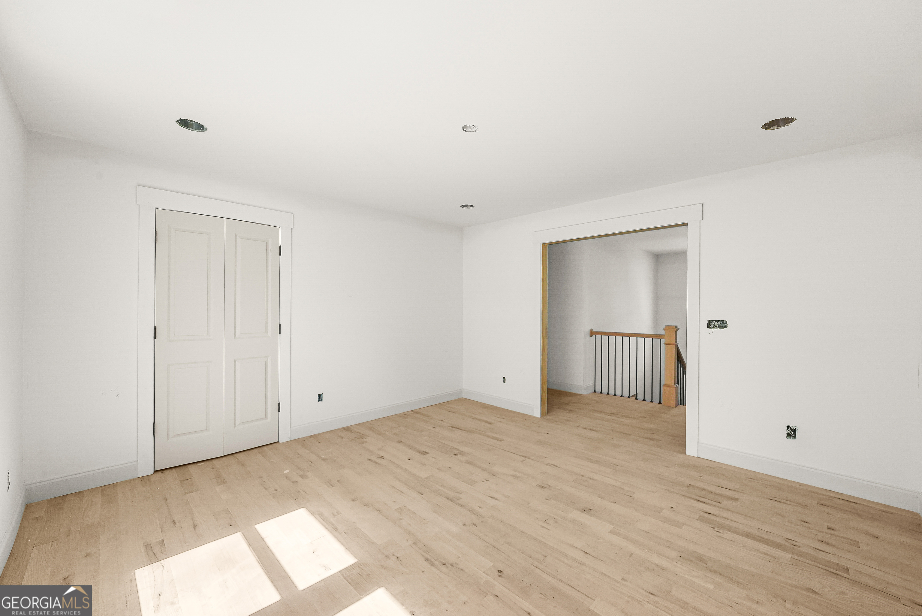 649 Hemlock Circle SE