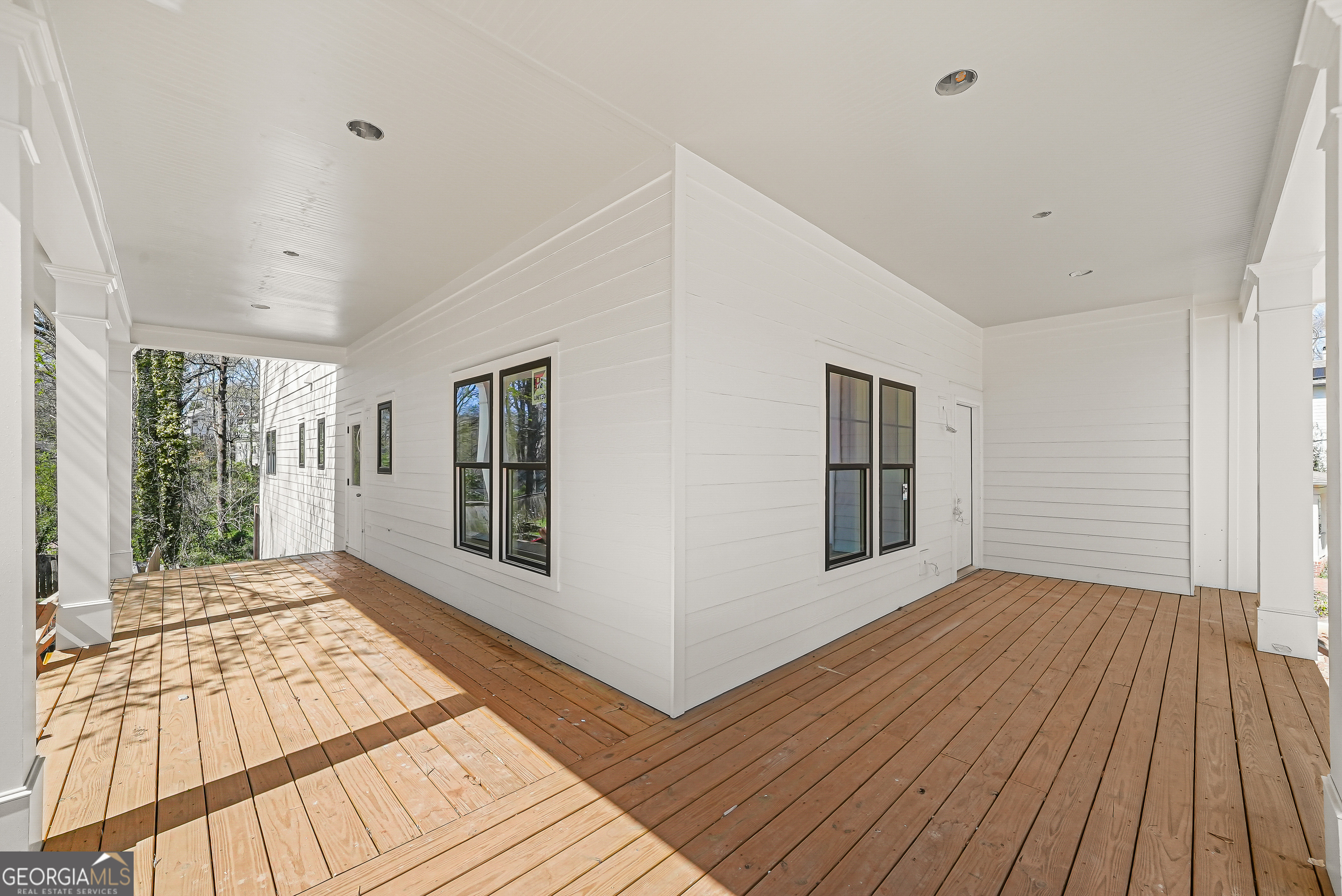 649 Hemlock Circle SE