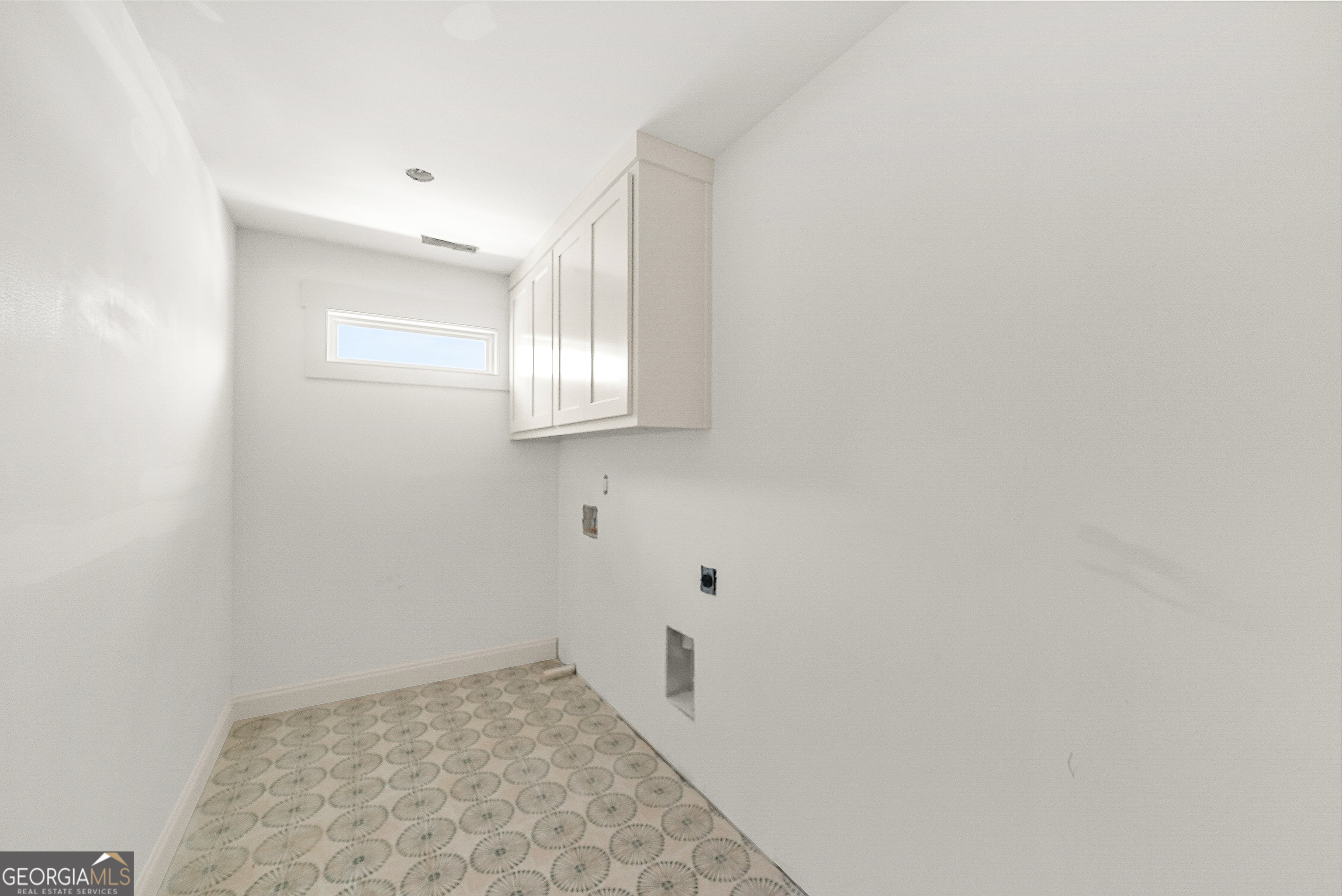 649 Hemlock Circle SE