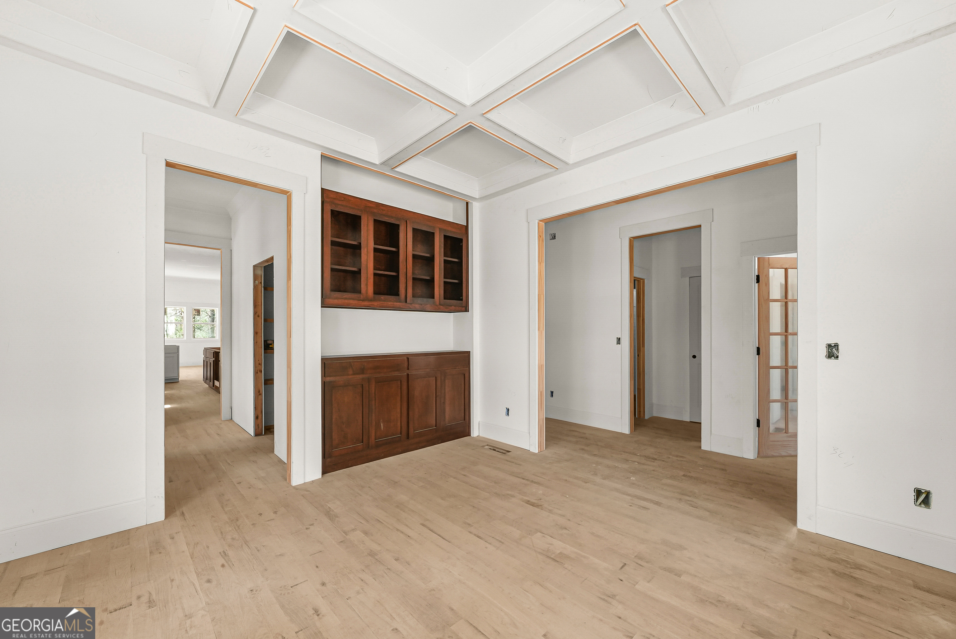 649 Hemlock Circle SE