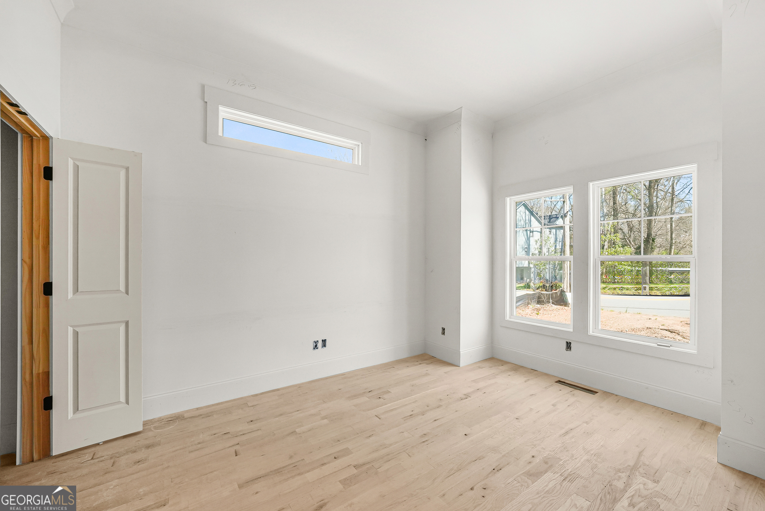 649 Hemlock Circle SE